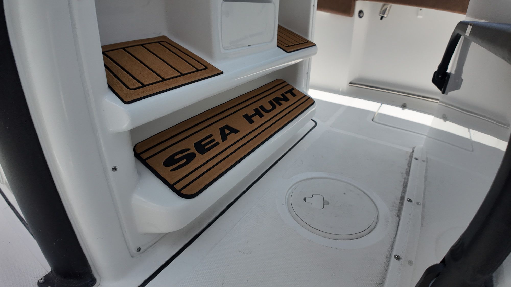 2027 Sea Hunt Gamefish 25 - 23