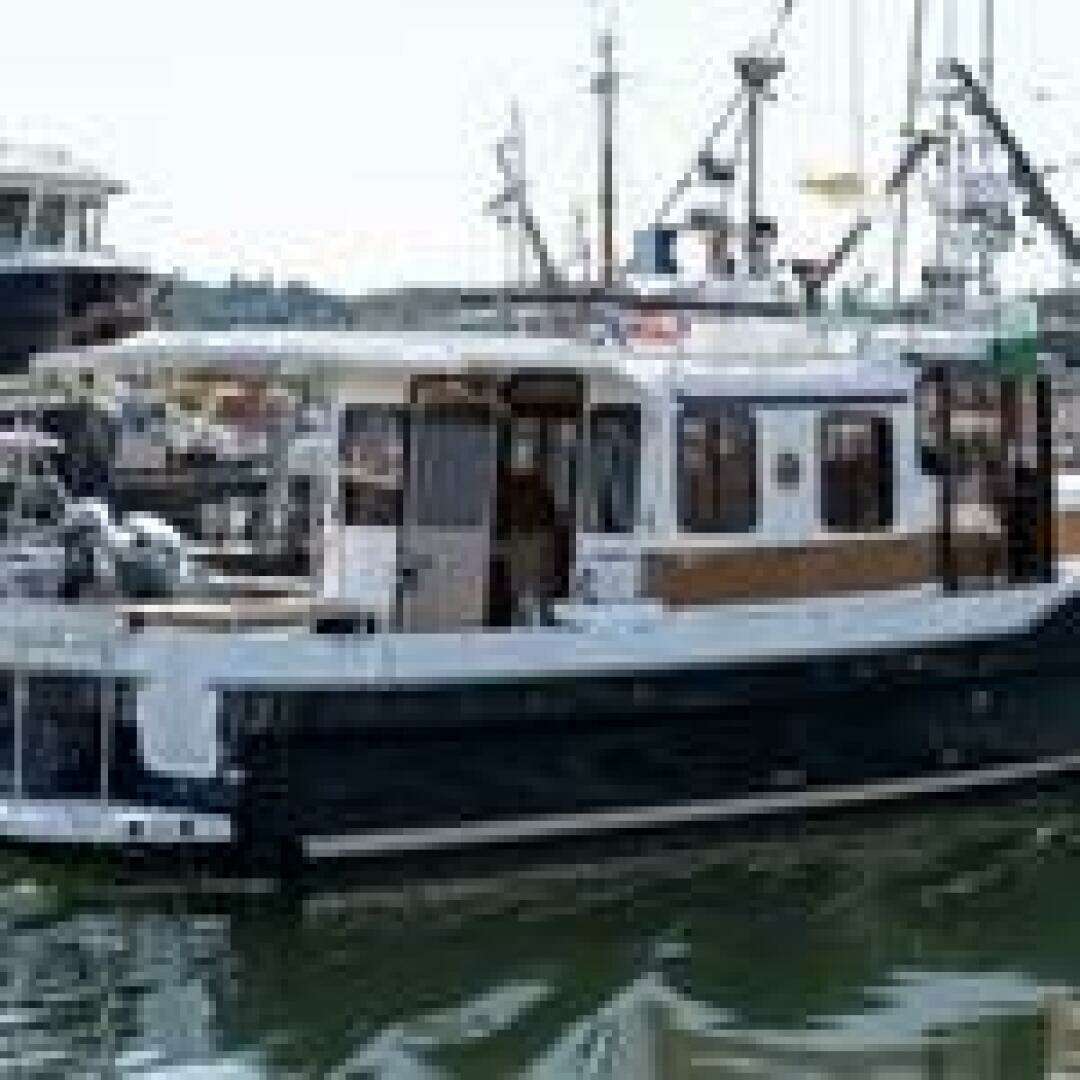 2026 Ranger Tugs R-31 Sedan Luxury Edition - Image 2