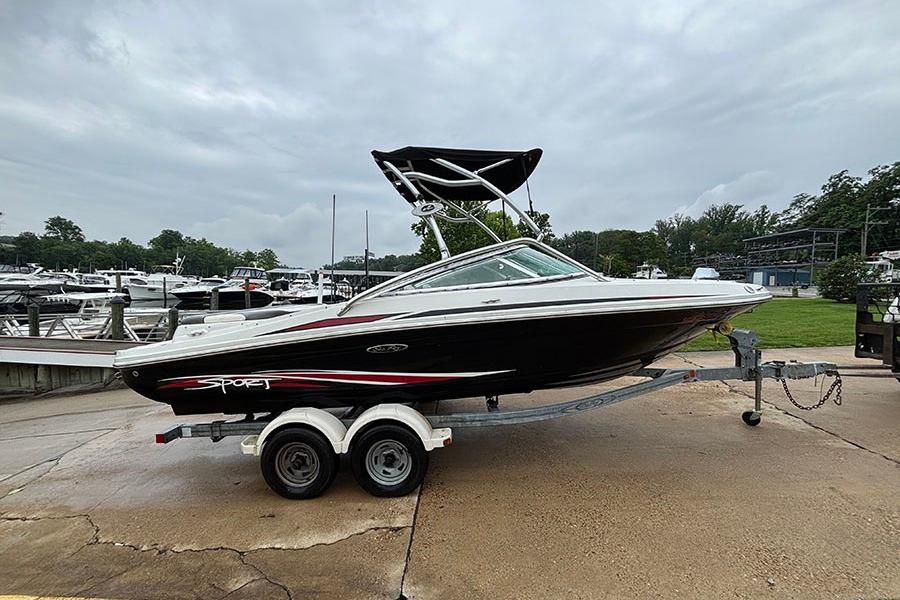 2011 Sea Ray 205 Sport