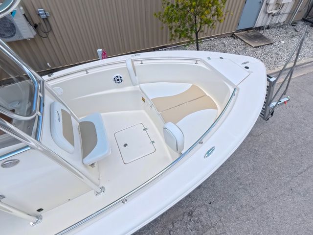 2027 Bulls Bay 230 Center Console - 6