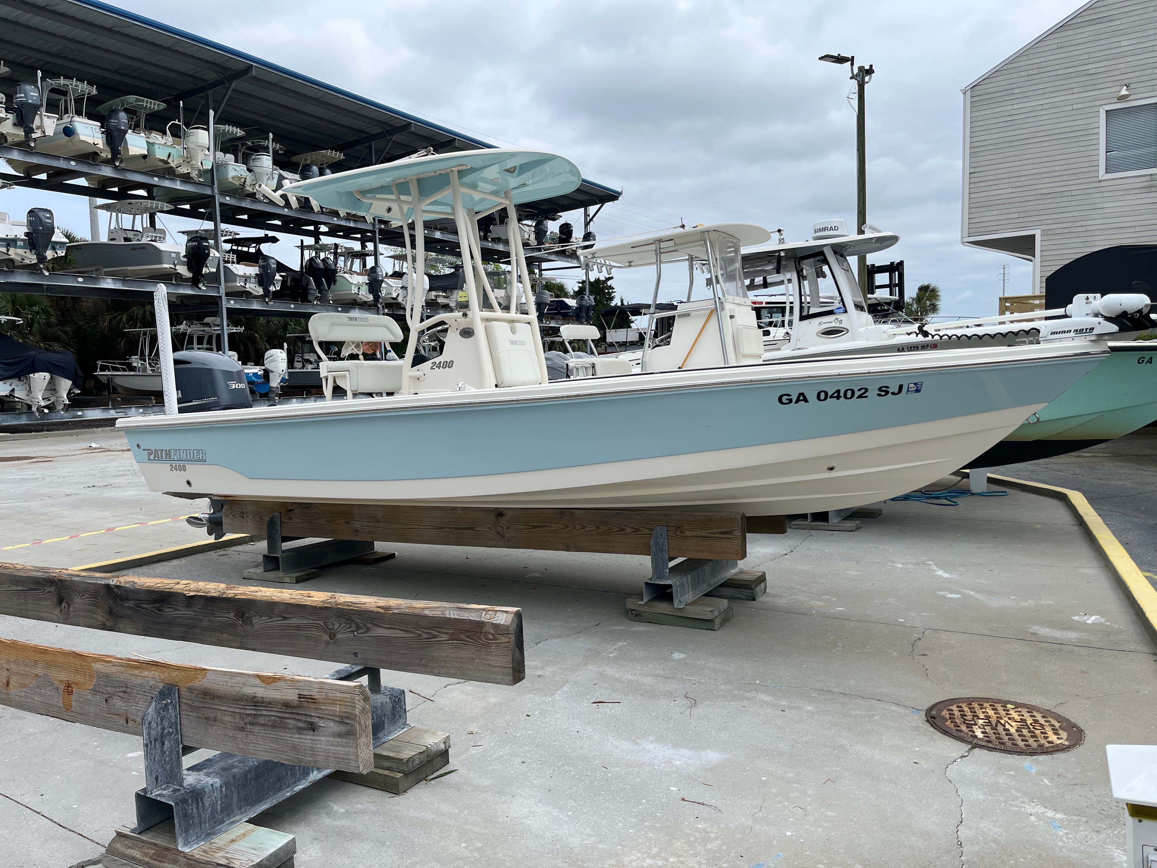 2016 Pathfinder 2400 TRS