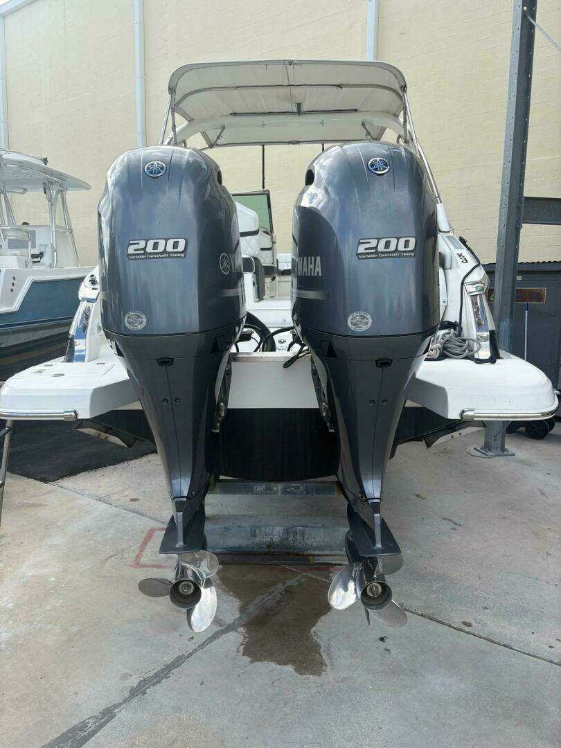 2022 Regal 29 OBX - Image 3