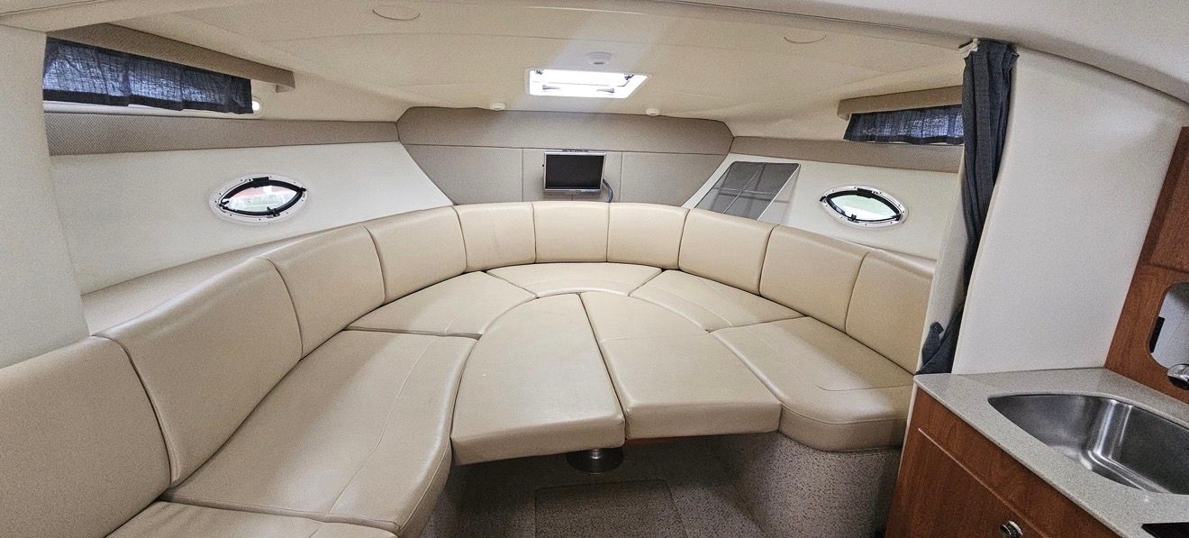 2005 Bayliner 325 - 15
