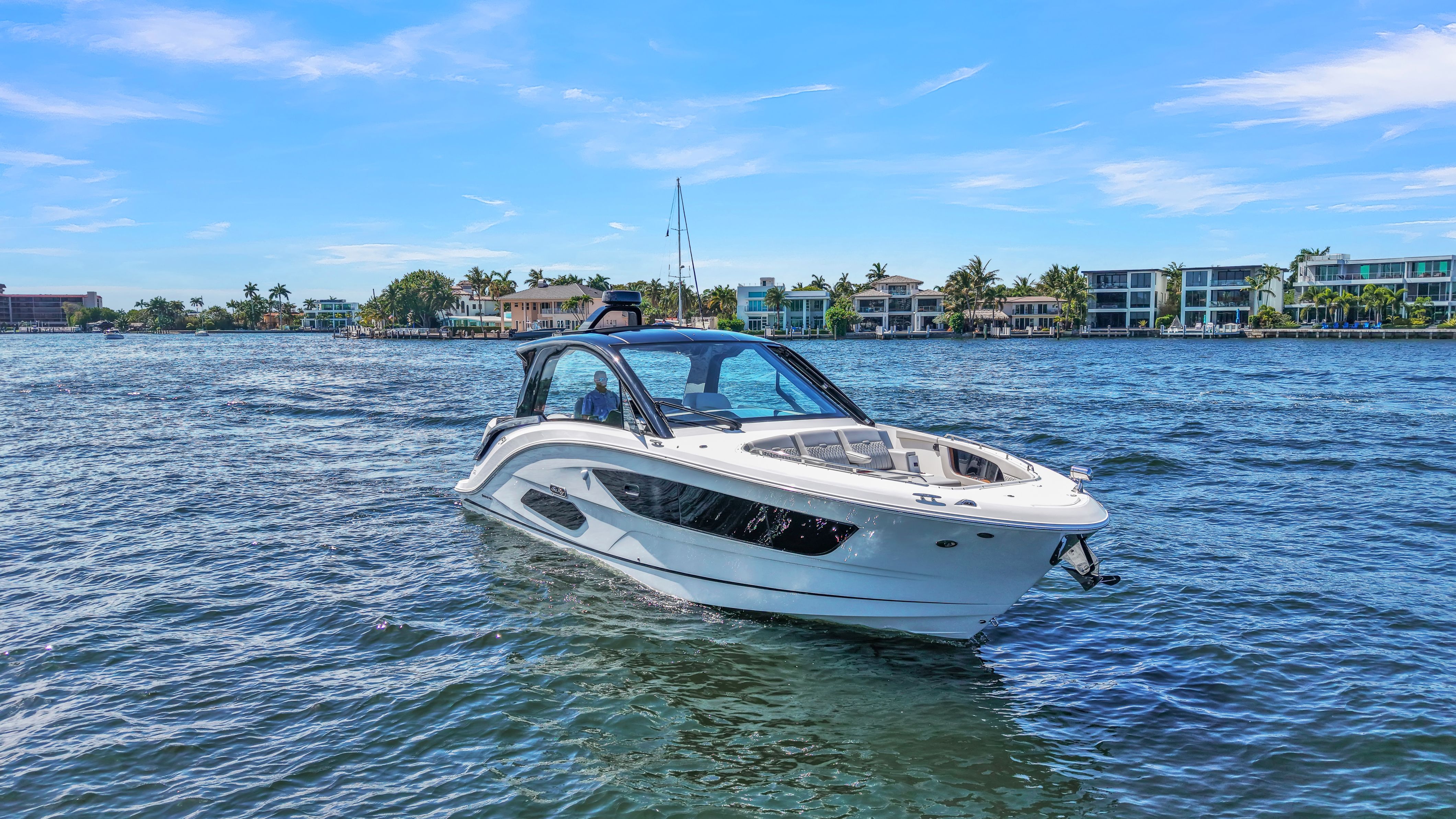 2026 Sea Ray Sundancer 370 Outboard
