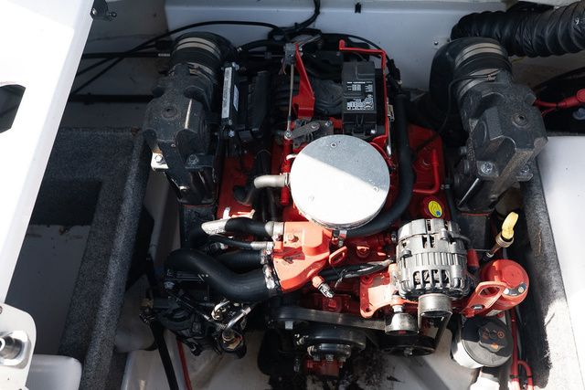 2016 Glastron GT 205 - 11