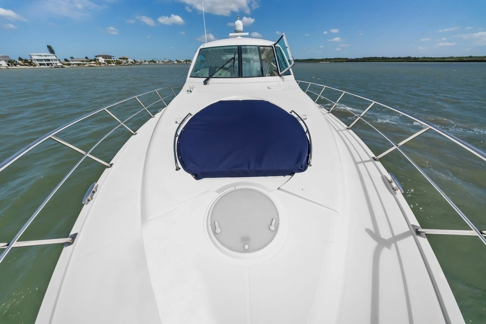 2012 Cruisers Yachts 540 Coupe - Image 34