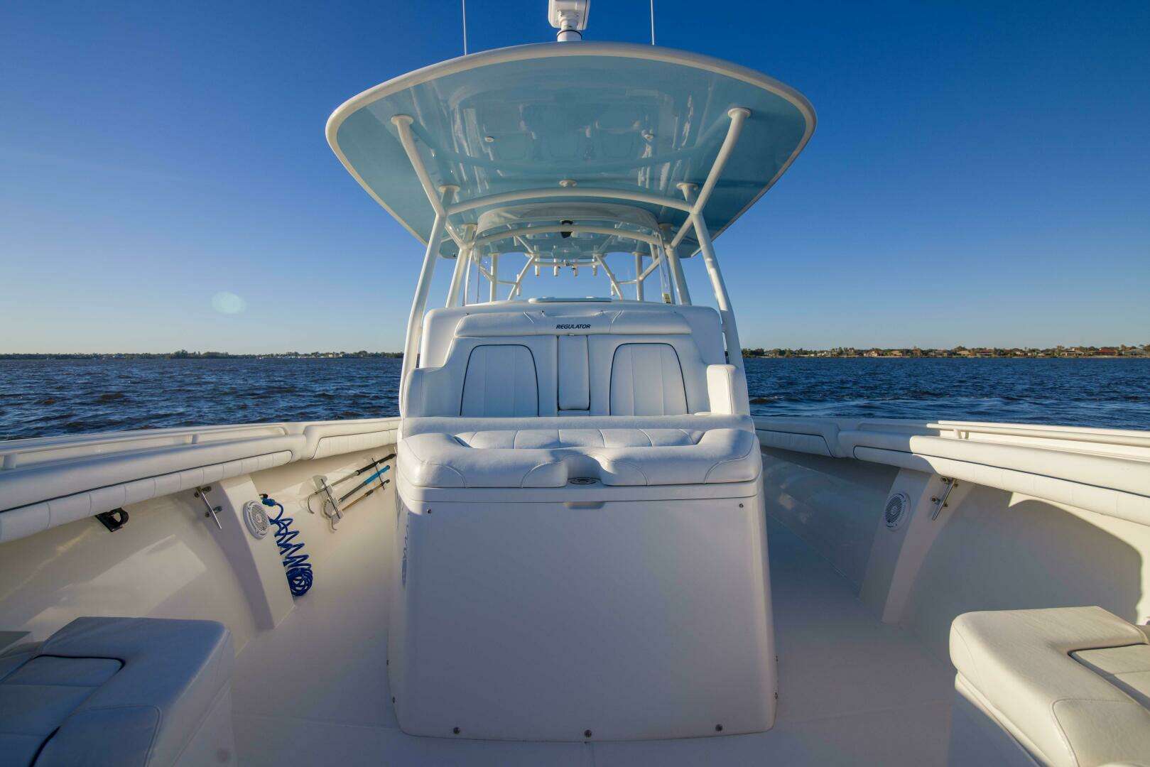 2016 Regulator 41 Center Console - Image 20