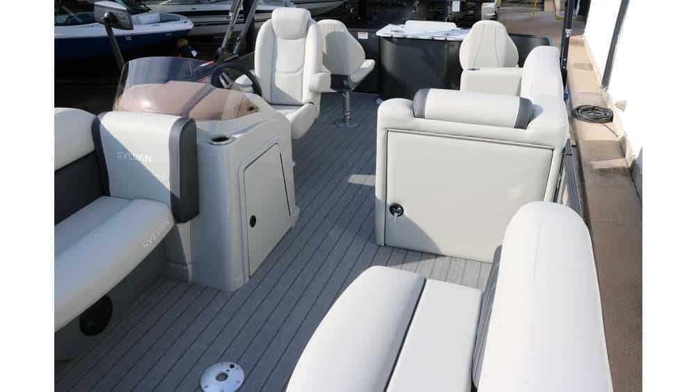 2025 Sylvan Mirage 820 Party Fish Premium - 3