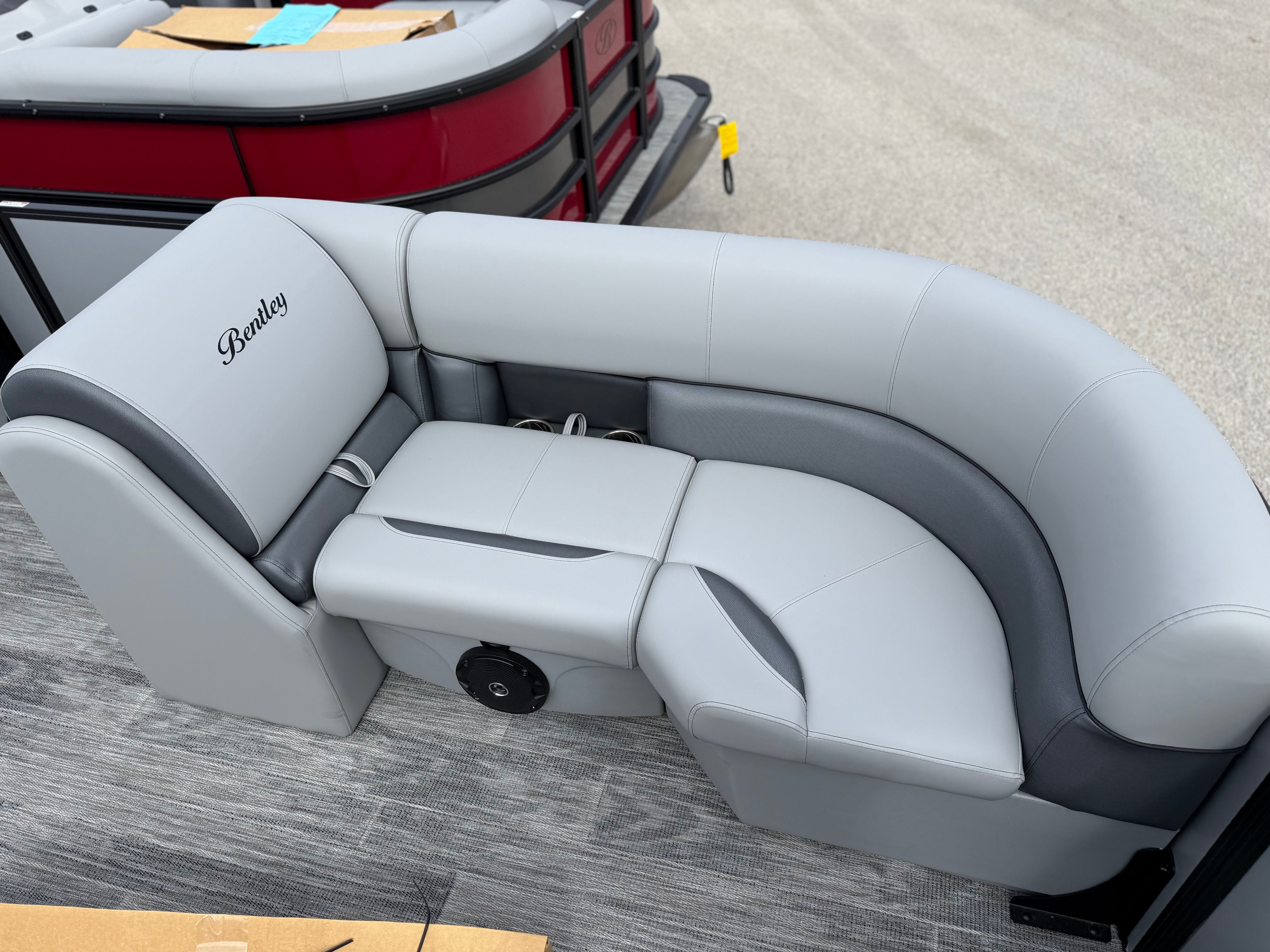 2026 Bentley Pontoons LE 200 CW - 5