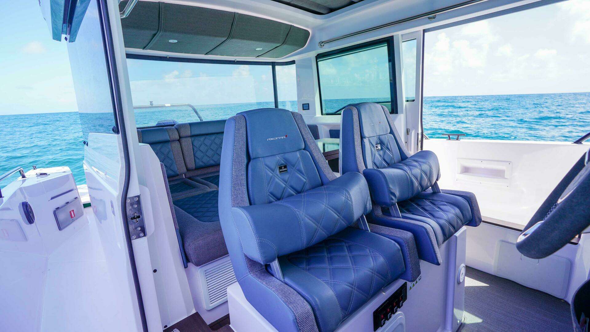 2024 Axopar 37 XC Cross Cabin - Image 19