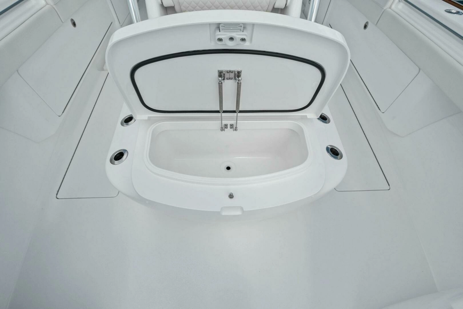 2026 Valhalla Boatworks V-37 - Image 12