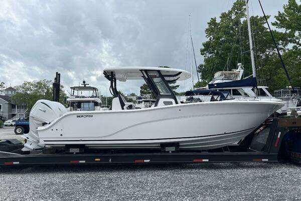 2025 Sea Fox 288 Commander