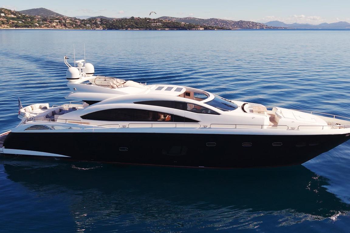 2011 Sunseeker Predator 84