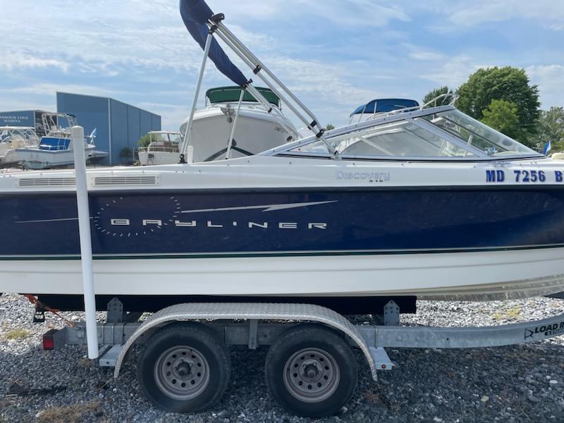 2007 Bayliner Discovery 215