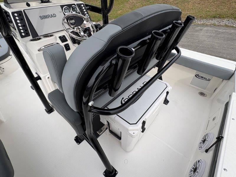 2025 Robalo 226 Cayman - 72