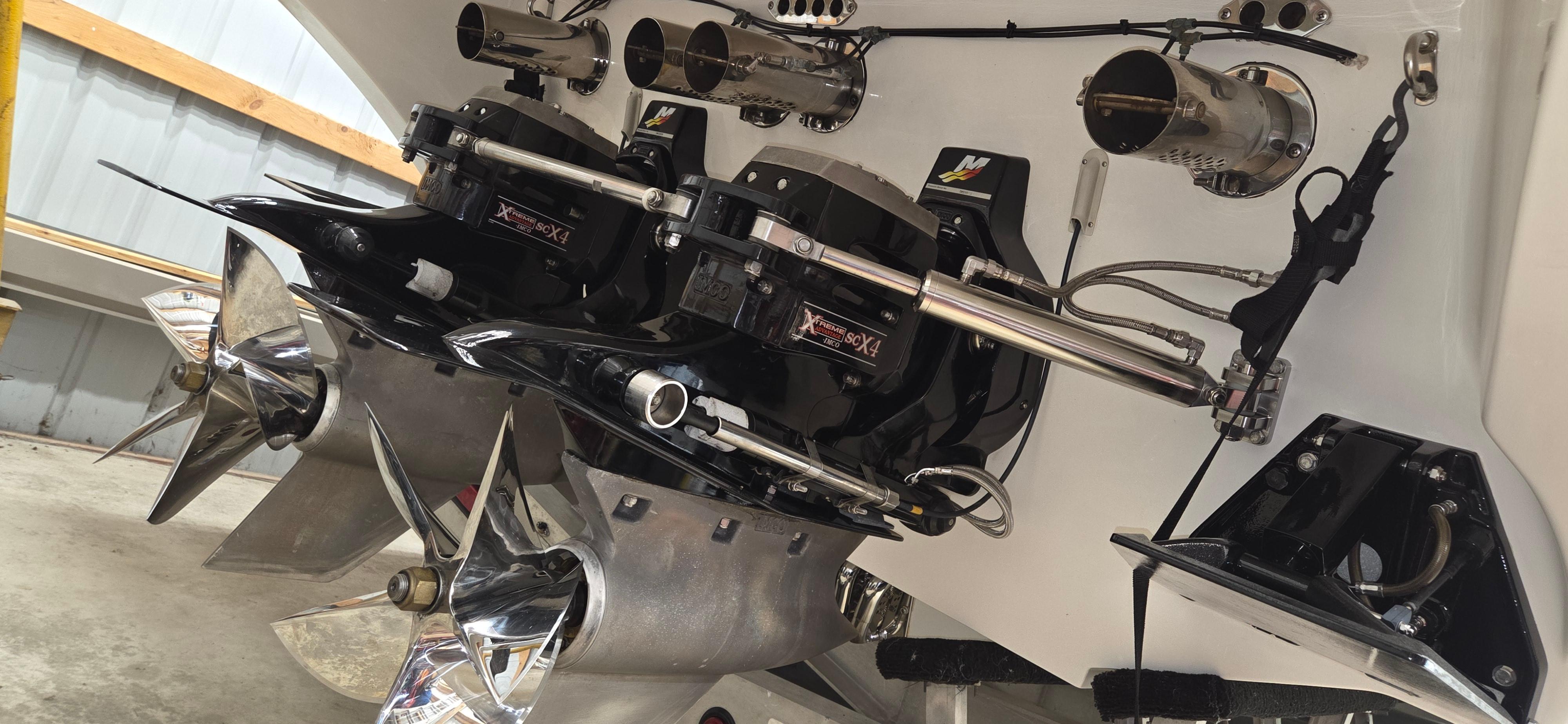 2002 Fountain Lightning - 46