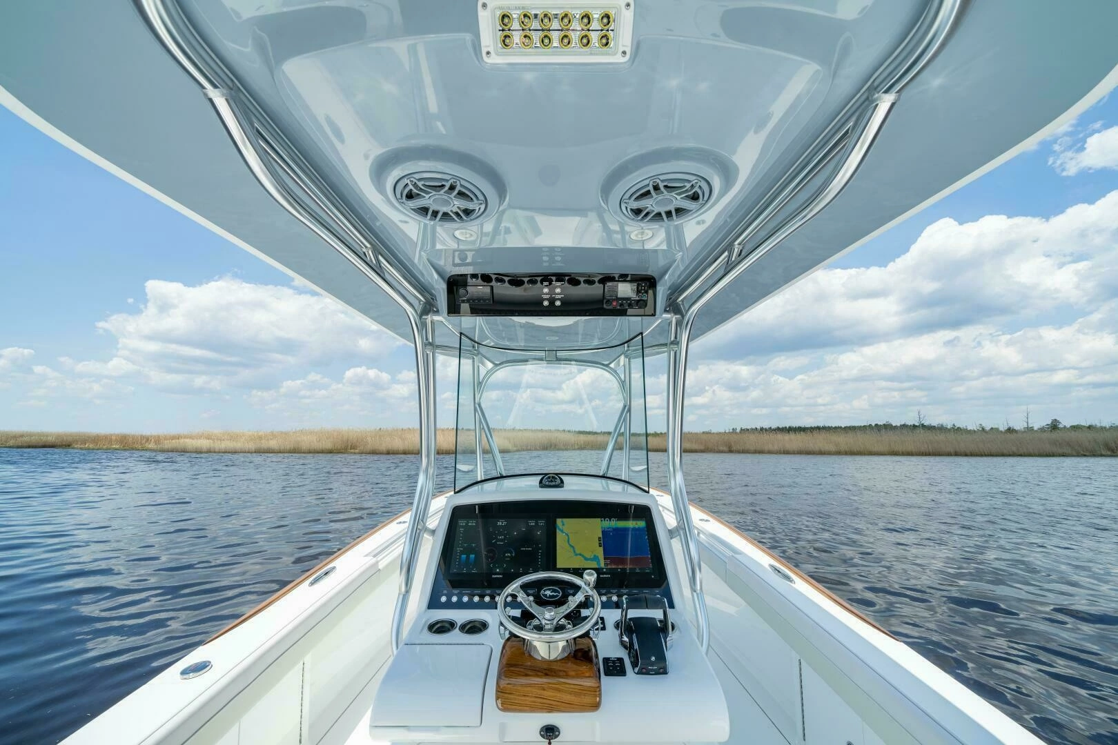 2025 Valhalla Boatworks V-29 Hybrid - Image 4