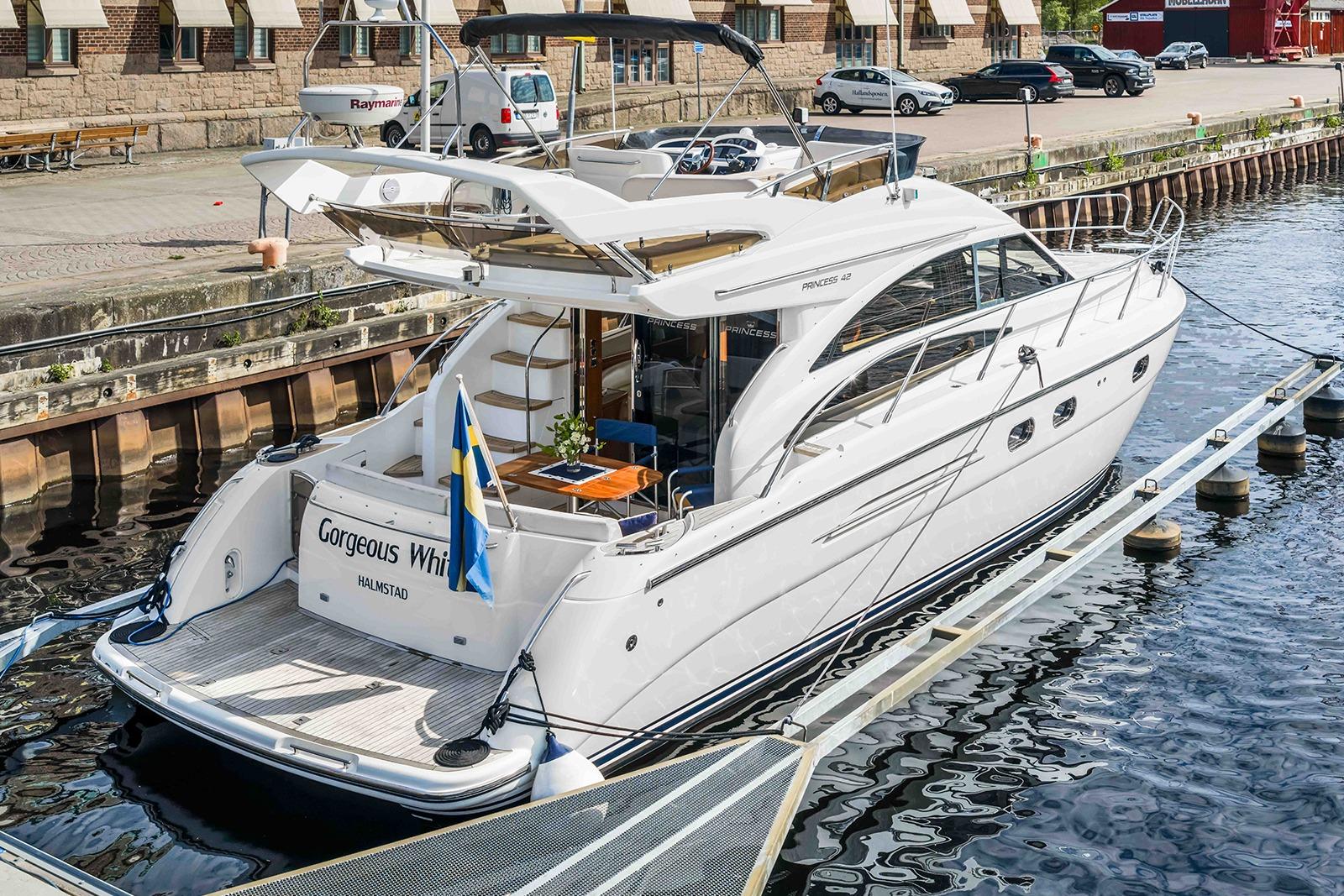 2008 Princess 42 Flybridge