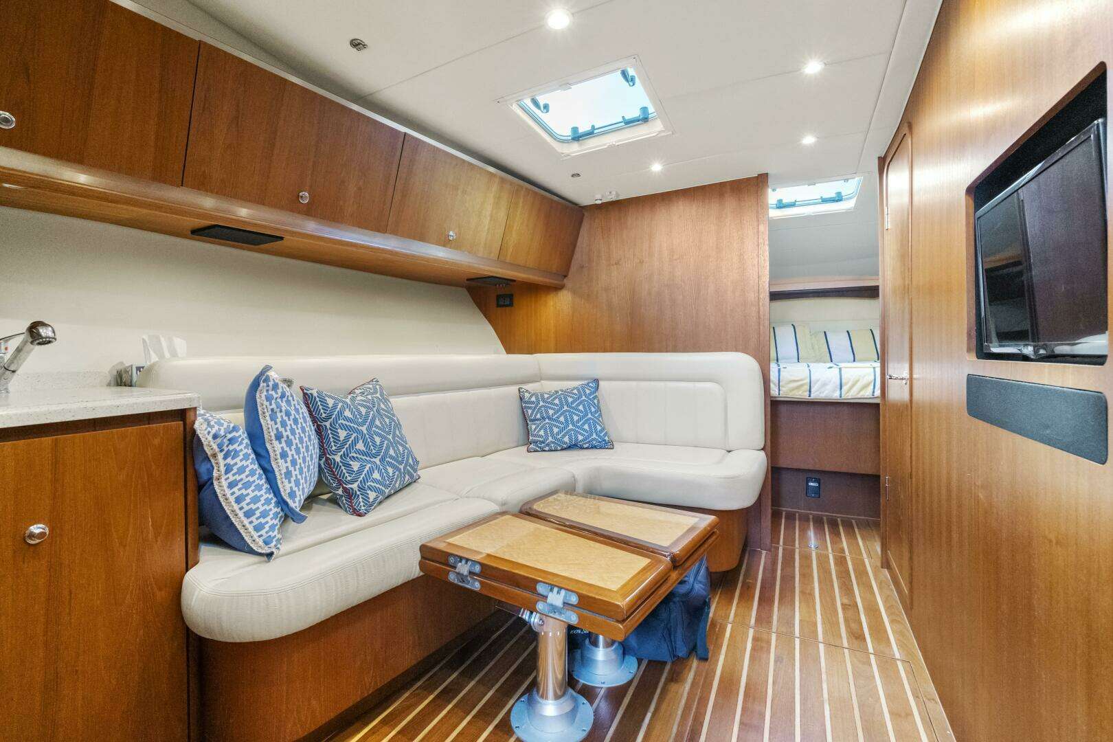 2007 Tiara Yachts 4200 Open - Image 35