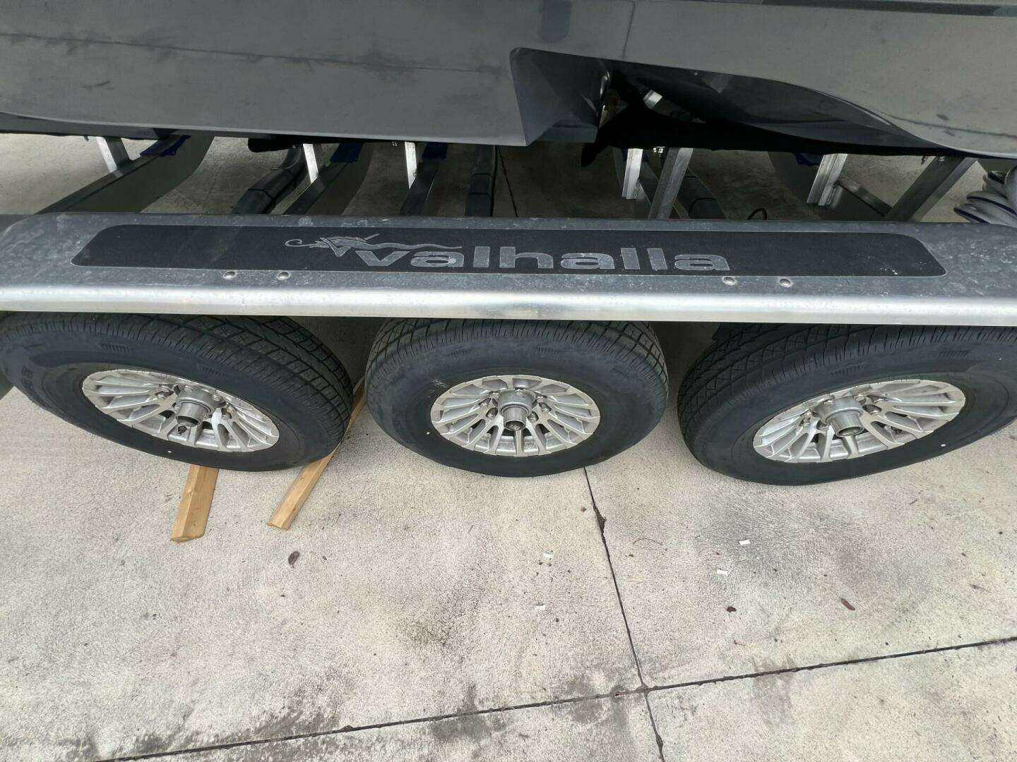 2023 Valhalla Boatworks V-33 - Image 39