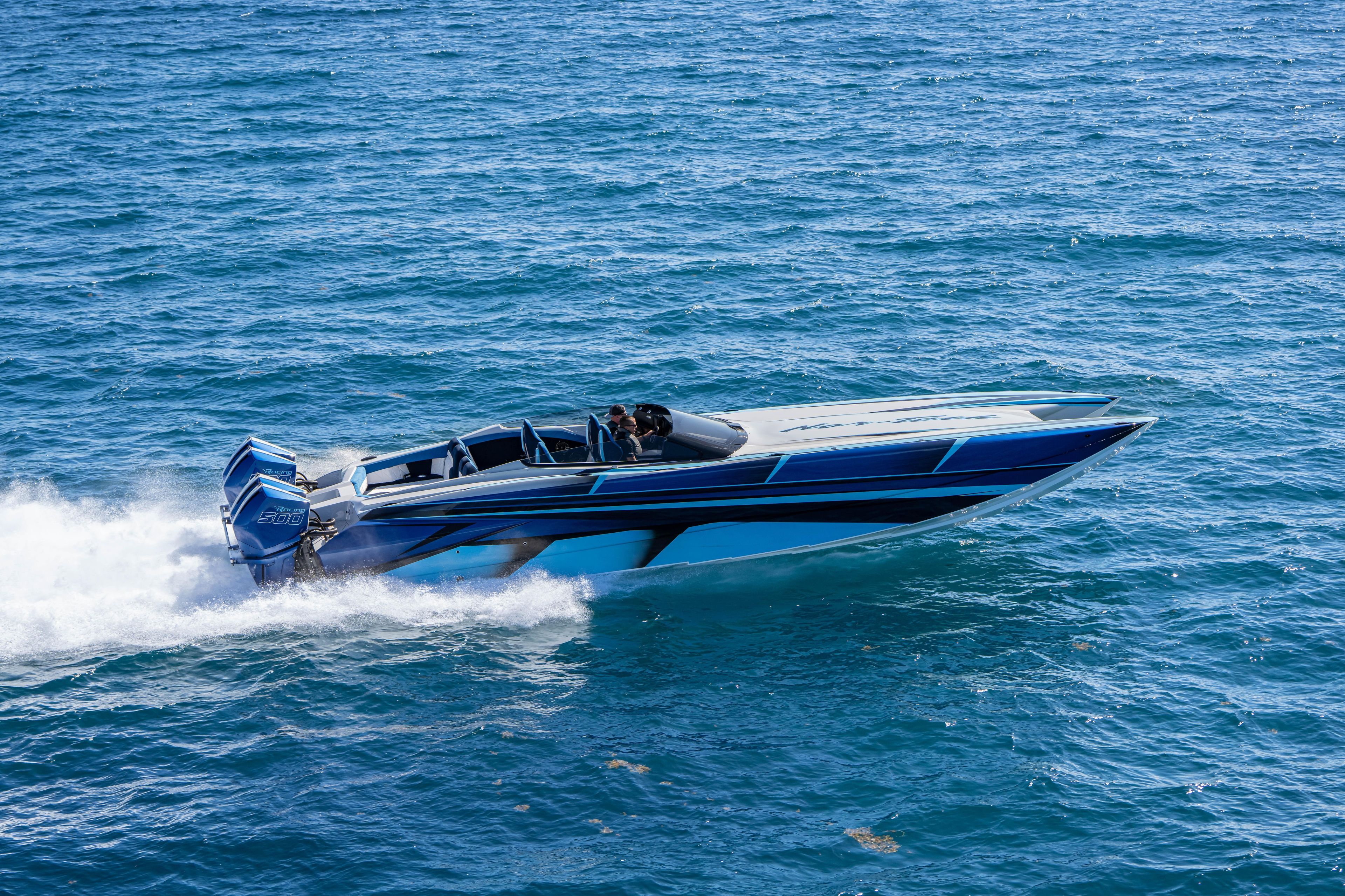 2026 Nor-Tech 4000 Super Catamaran speeding on open water.