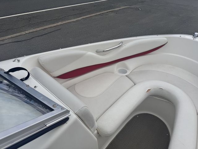 2004 Larson SEI 180 BOWRIDER 135HP W/Trailer - 8