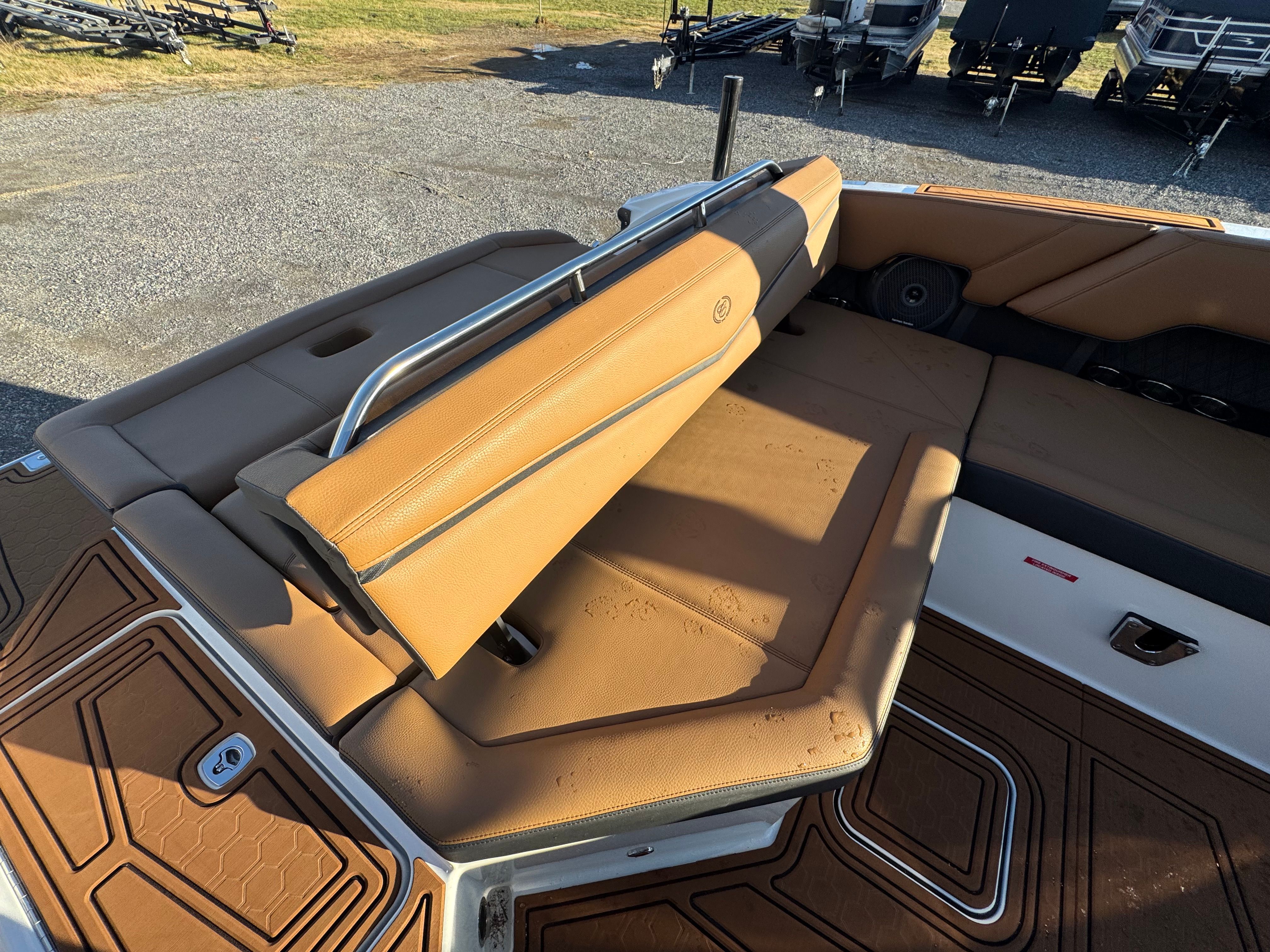 2026 Cobalt R8 Surf - 22