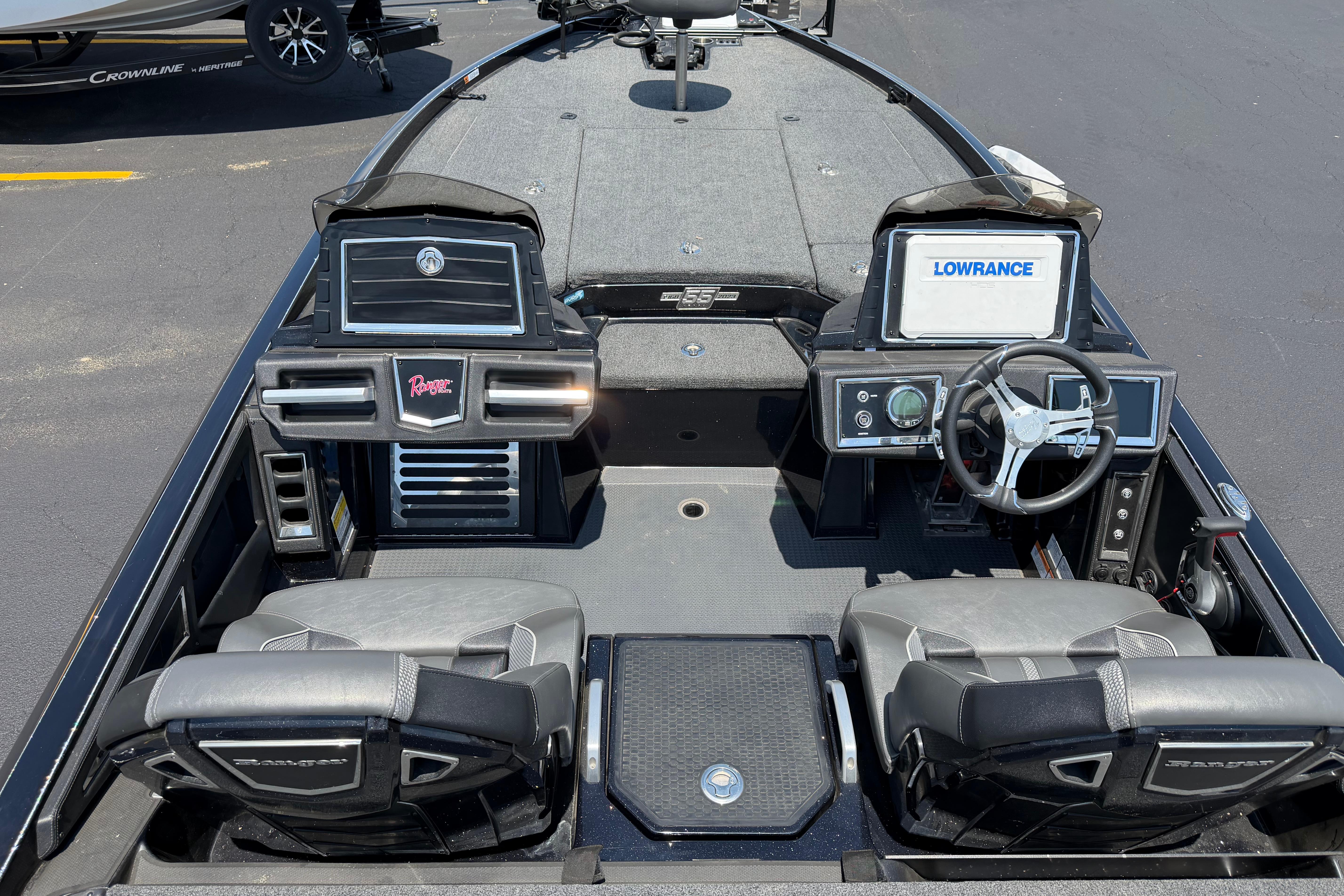 2023 Ranger Z520R boat interior with dual consoles, steering wheel, and Lowrance electronics.