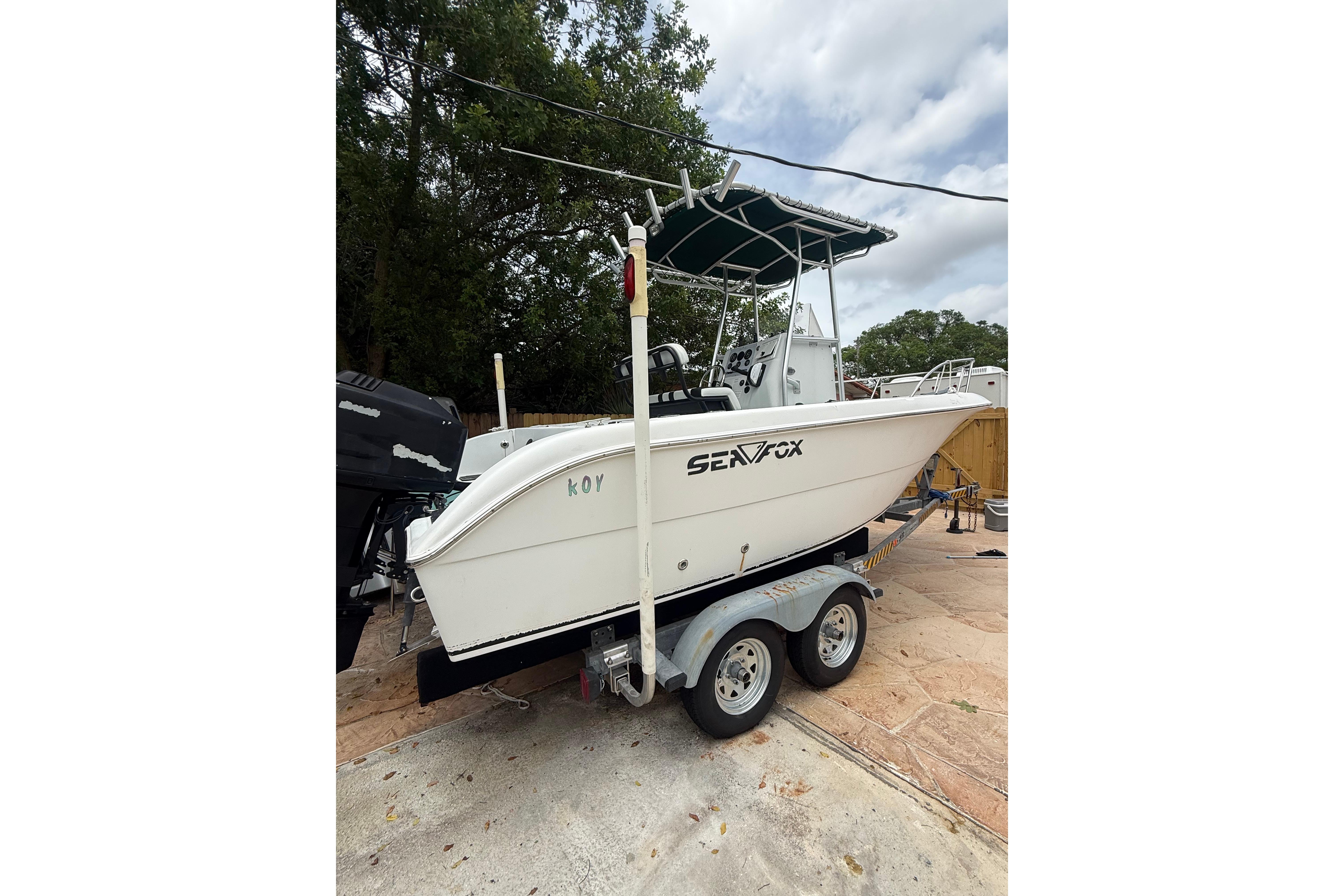 2005 Sea Fox 237 Center Console