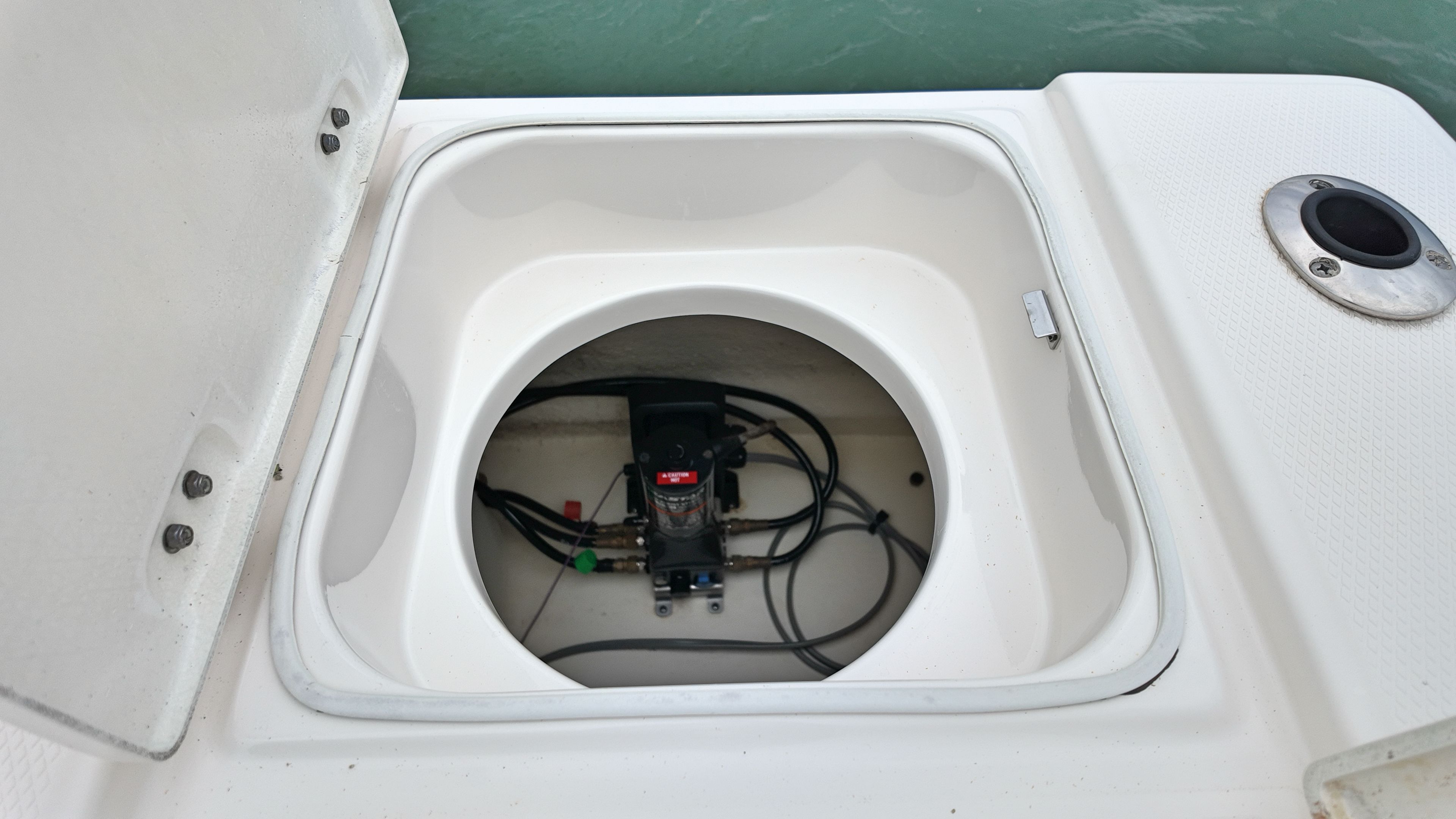 2021 Robalo 246 Cayman SD - 36