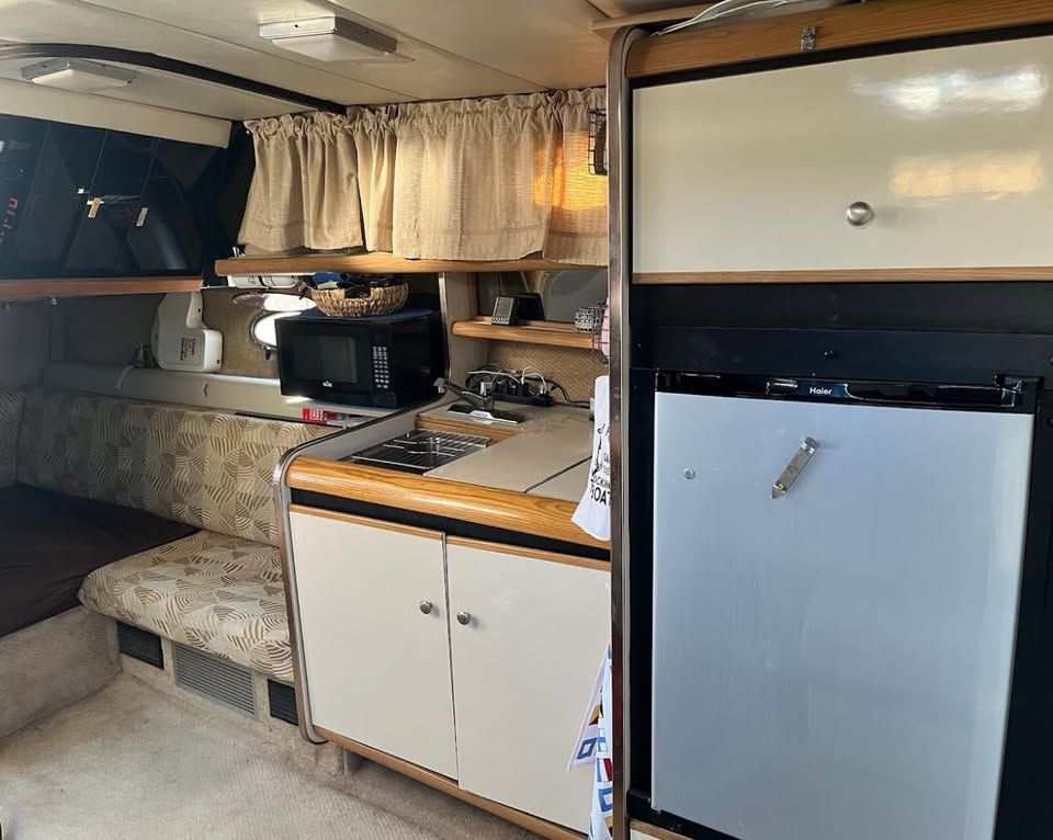 1989 Bayliner 3485 Avanti - 8