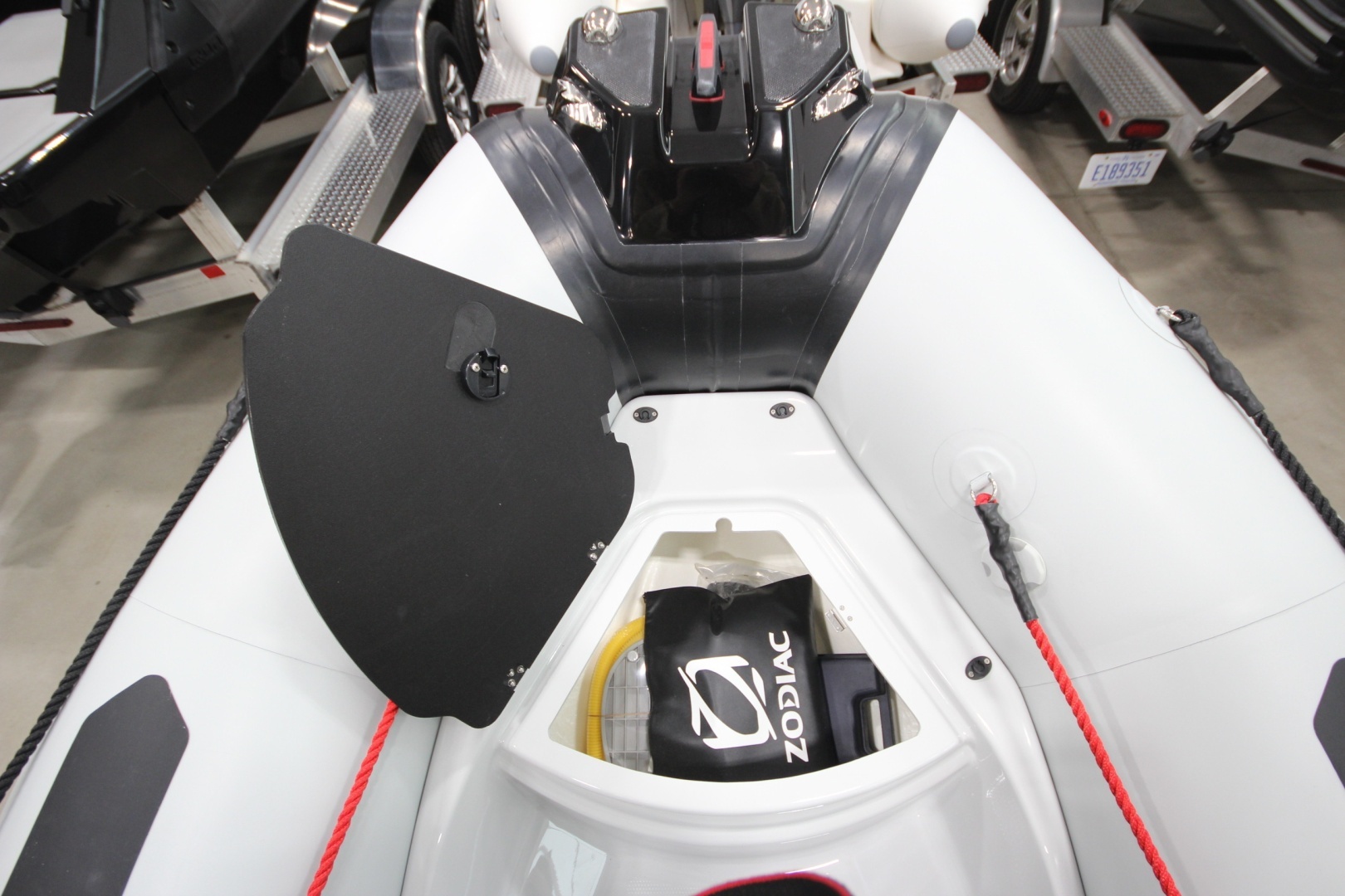 2026 Zodiac Open 4.2 NEO F50 - Image 18