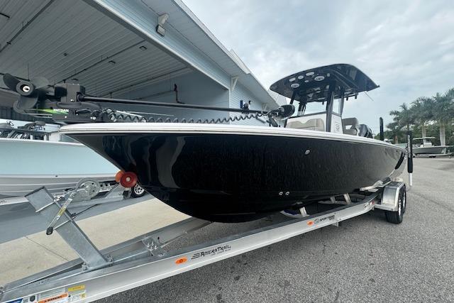 2025 Sportsman Masters 267OE Bay Boat