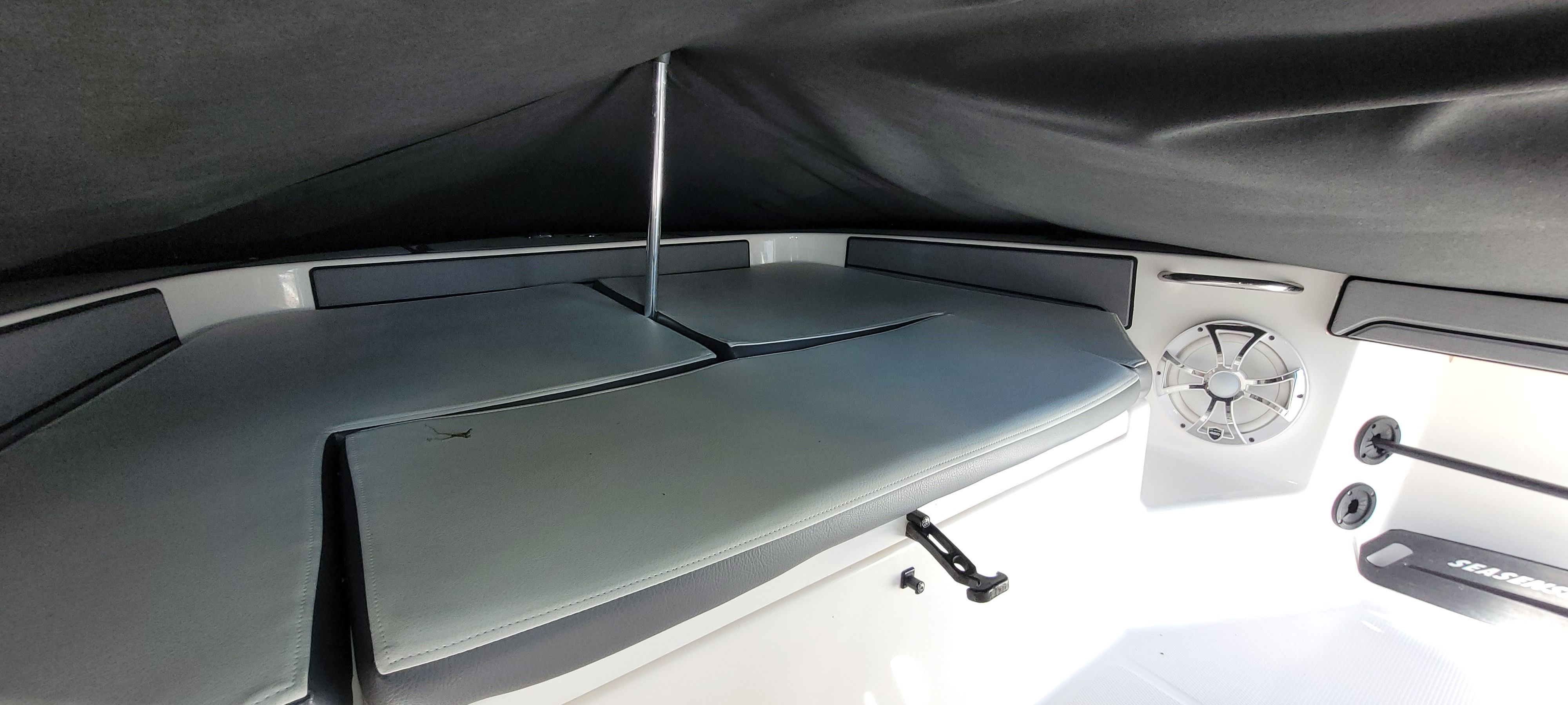 2018 Yamaha Boats 190 FSH Deluxe - 14