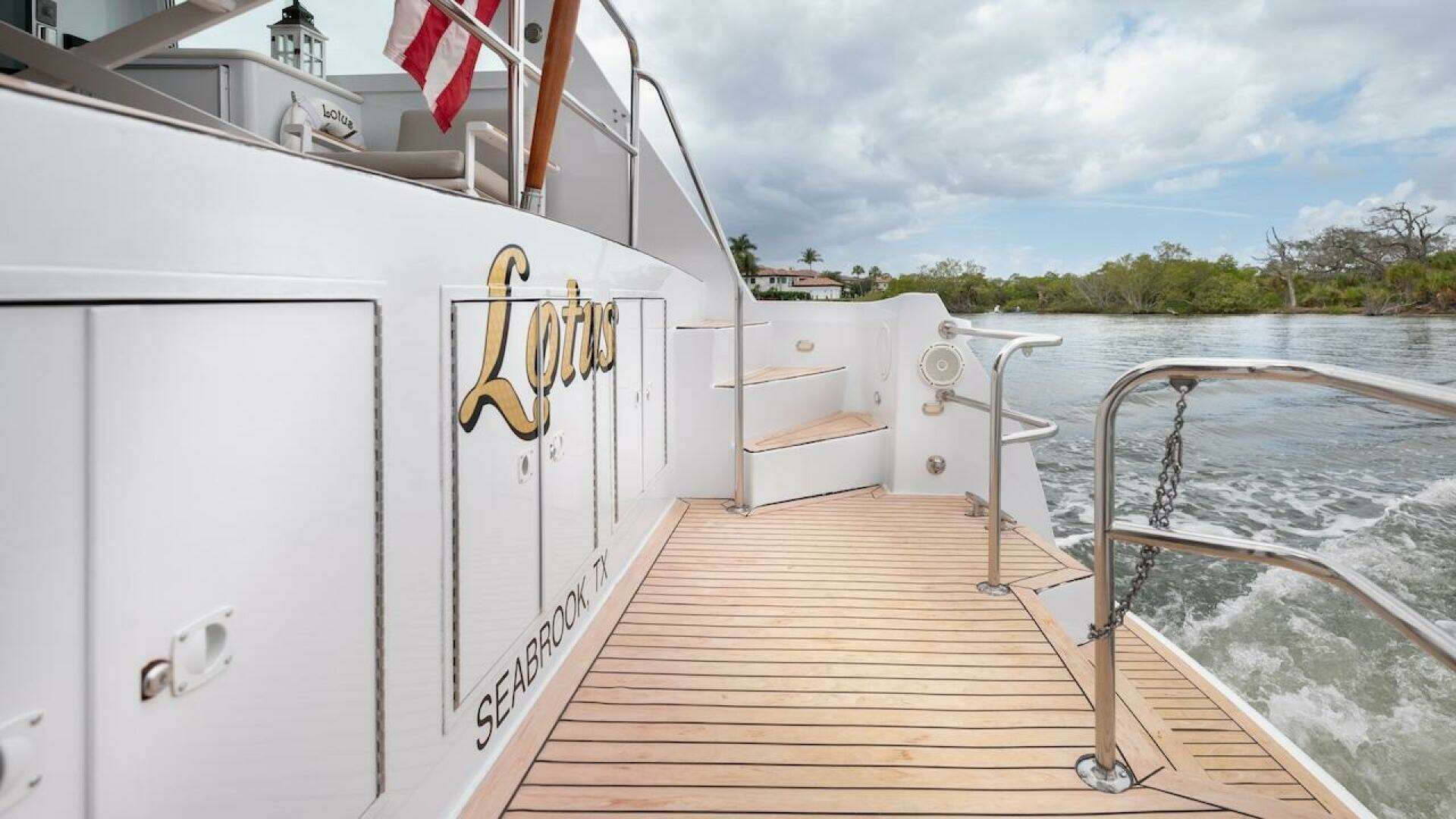 1998 Hatteras Sport Deck - Image 35