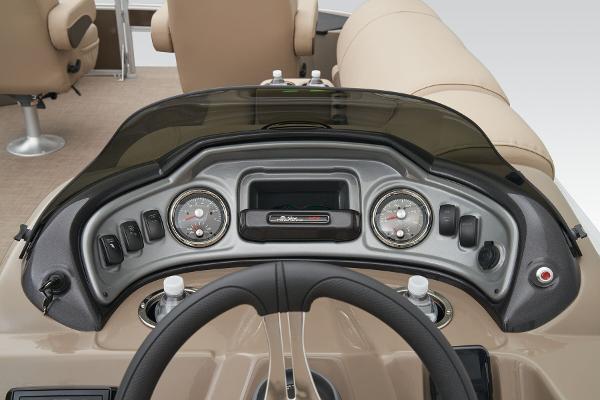 Sun Tracker Sportfish 24 XP3