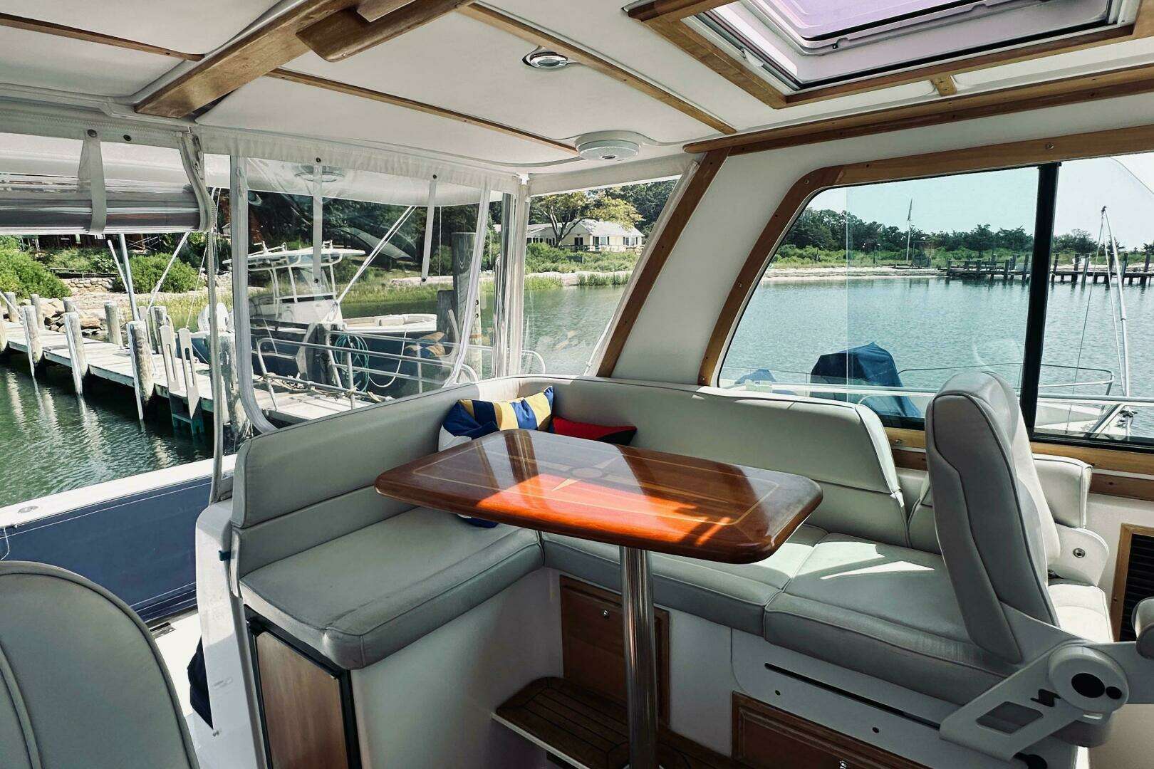 2007 Sabre 34 Express - Image 41