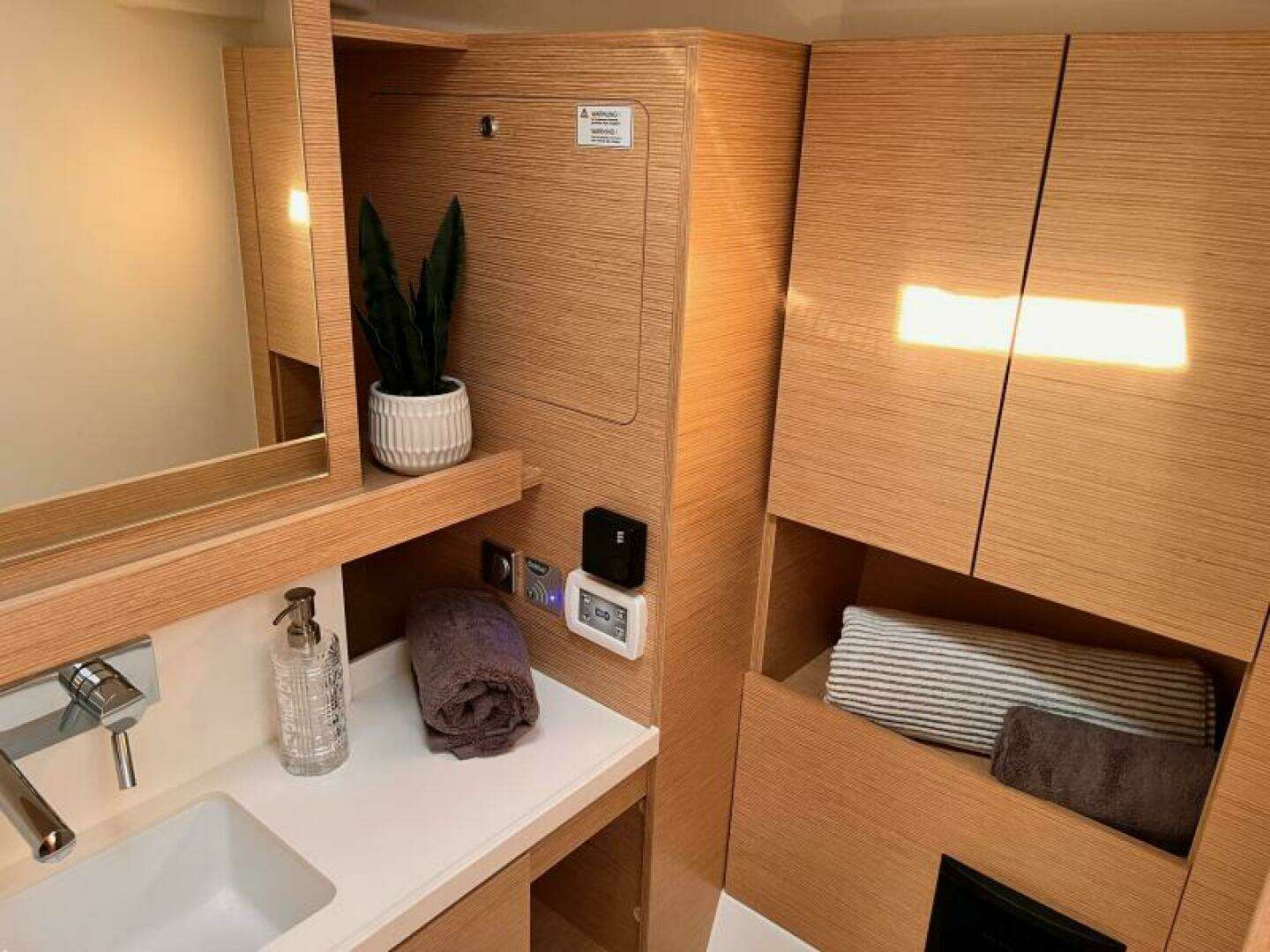 2023 Hanse 460 - Image 26