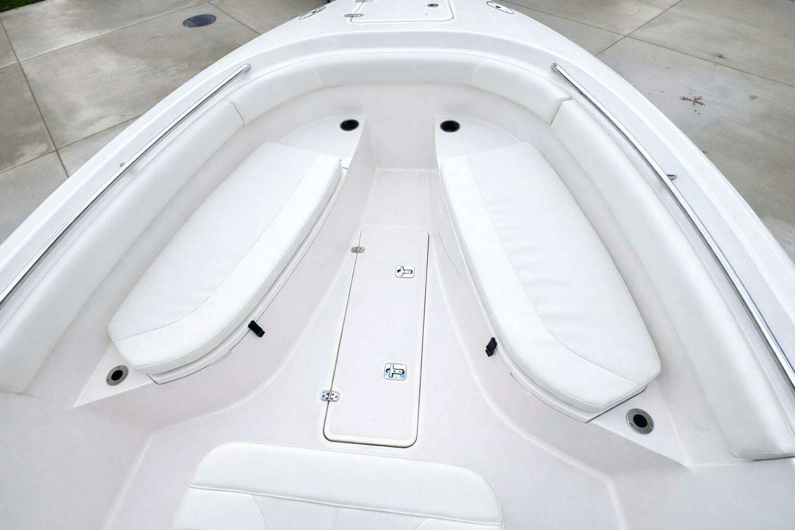 2017 Pursuit C 260 Center Console - Image 6