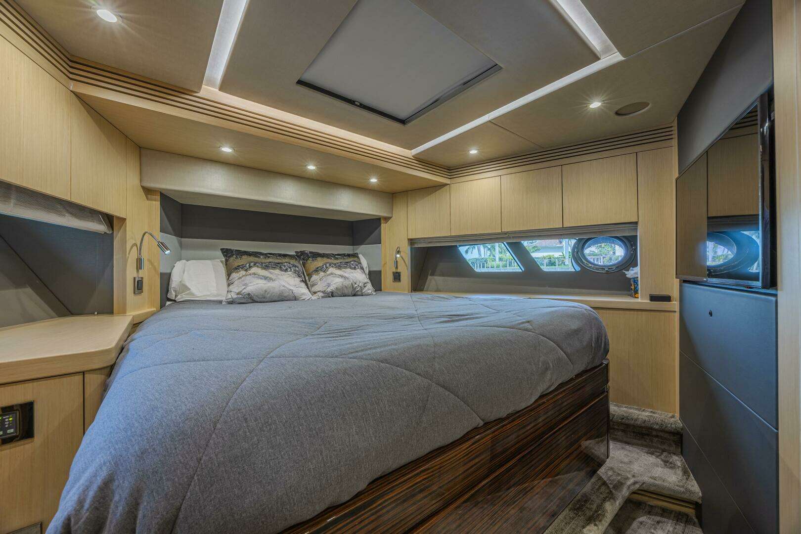 2017 Sunseeker 75 Yacht - Image 46