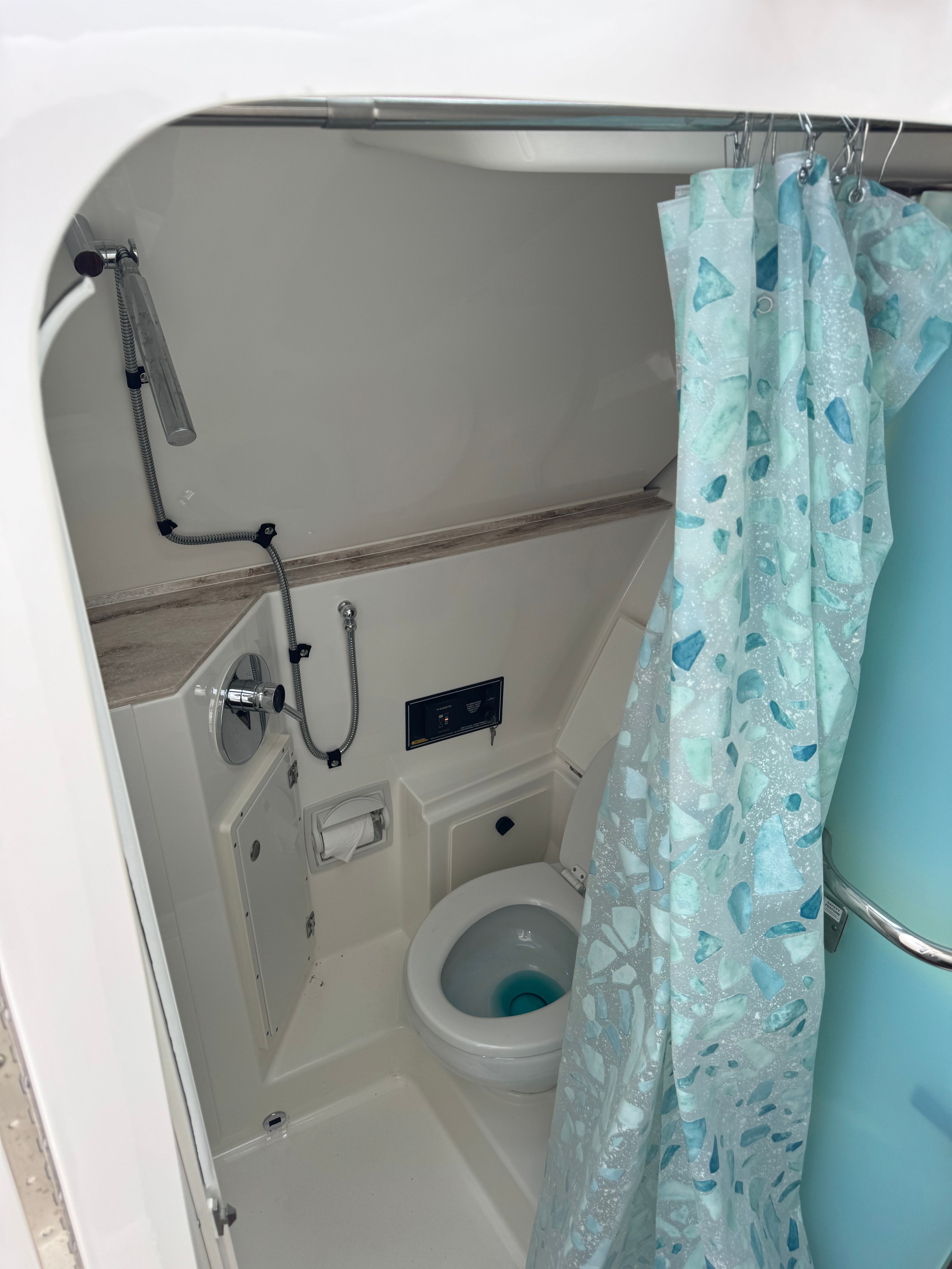 2020 Pursuit DC 365 Dual Console - 8