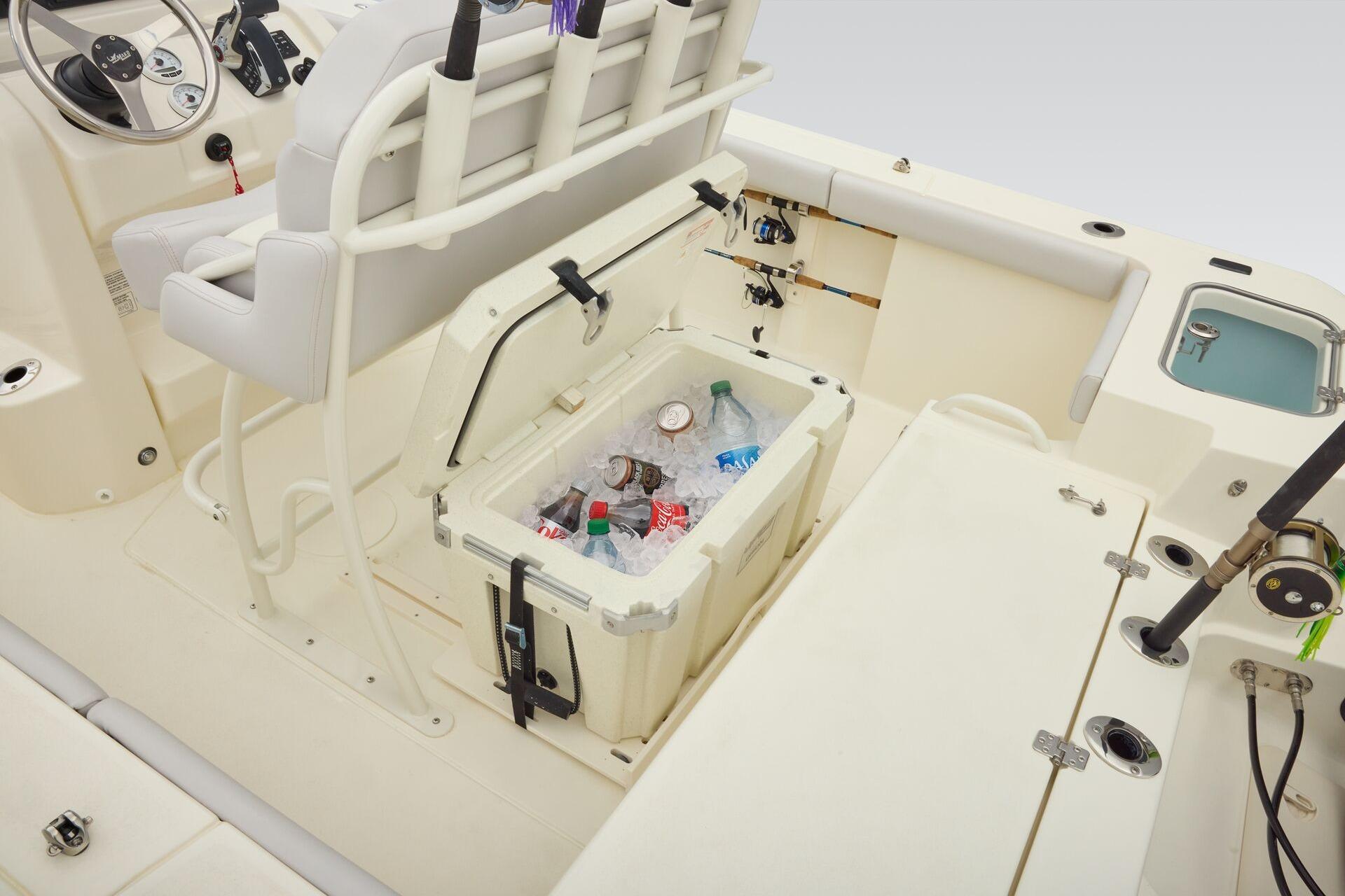 2026 Mako 226 Center Console - 33