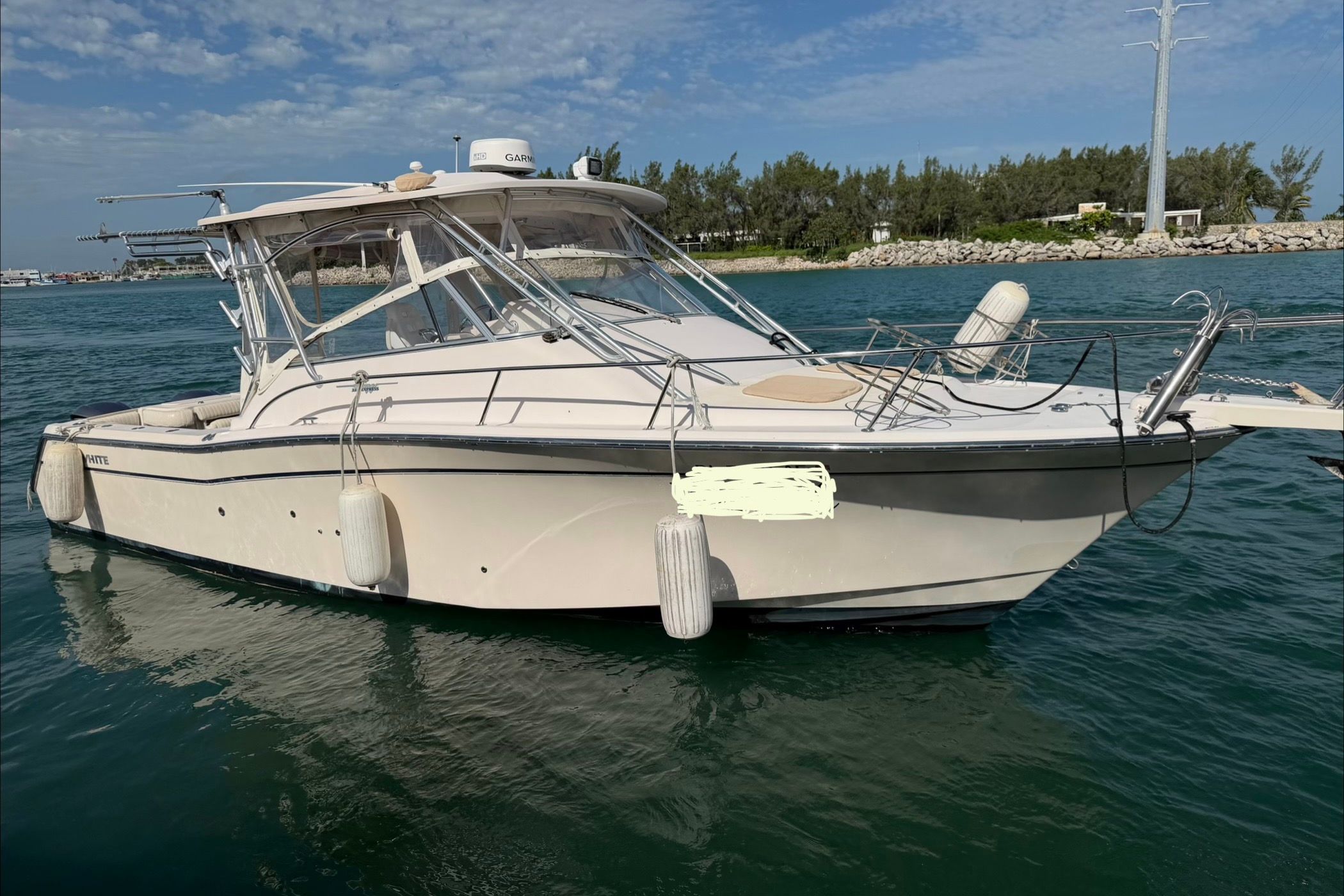 2006 Grady-White Express 330