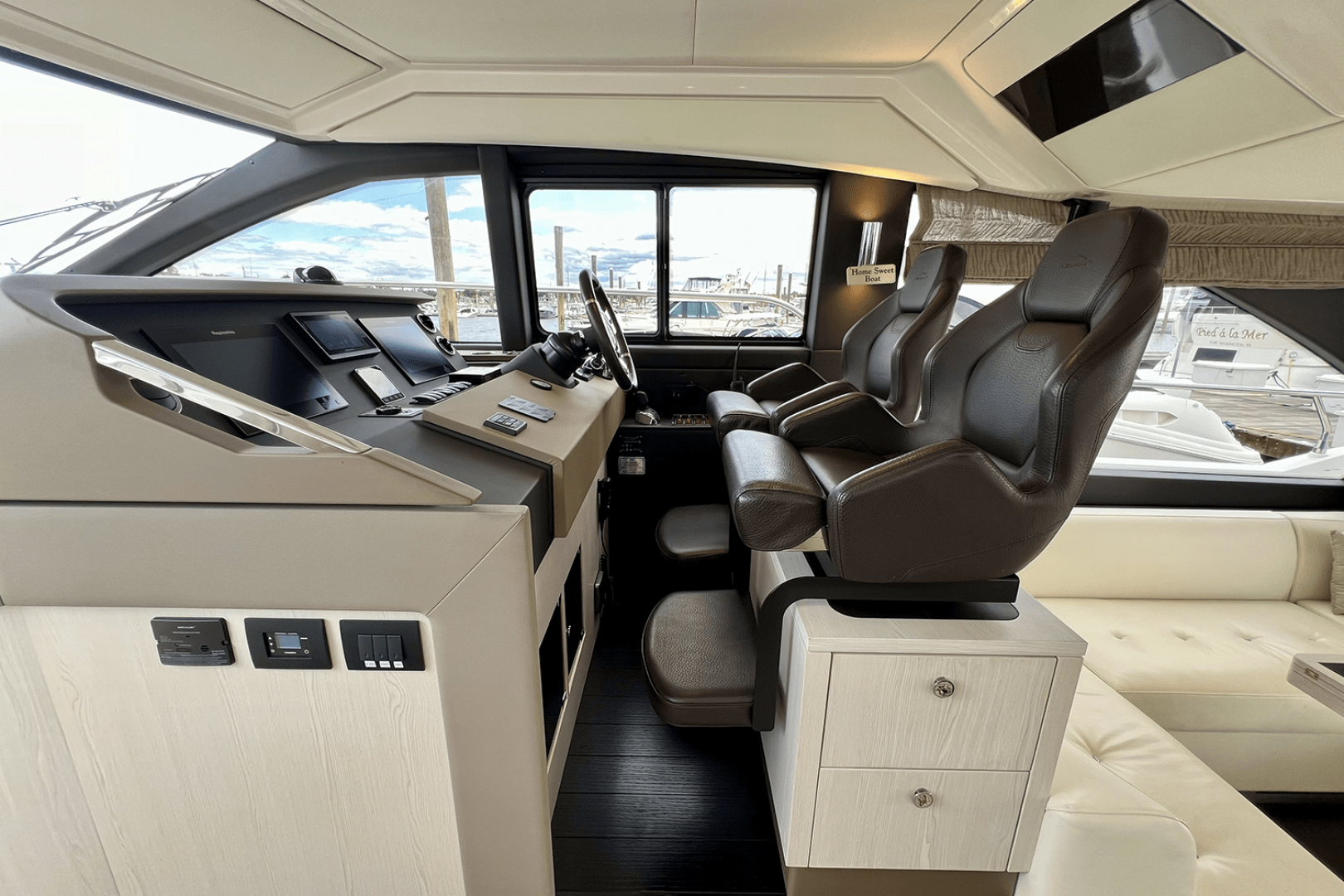 2019 Azimut 50 FLYBRIDGE - Image 56