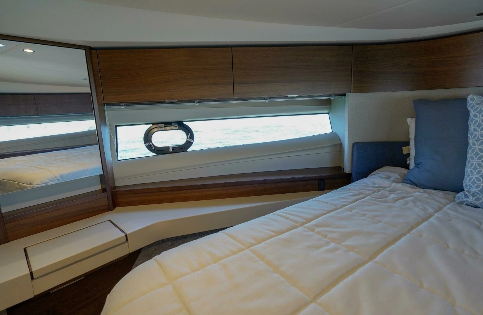 2021 Princess F50 - Image 15