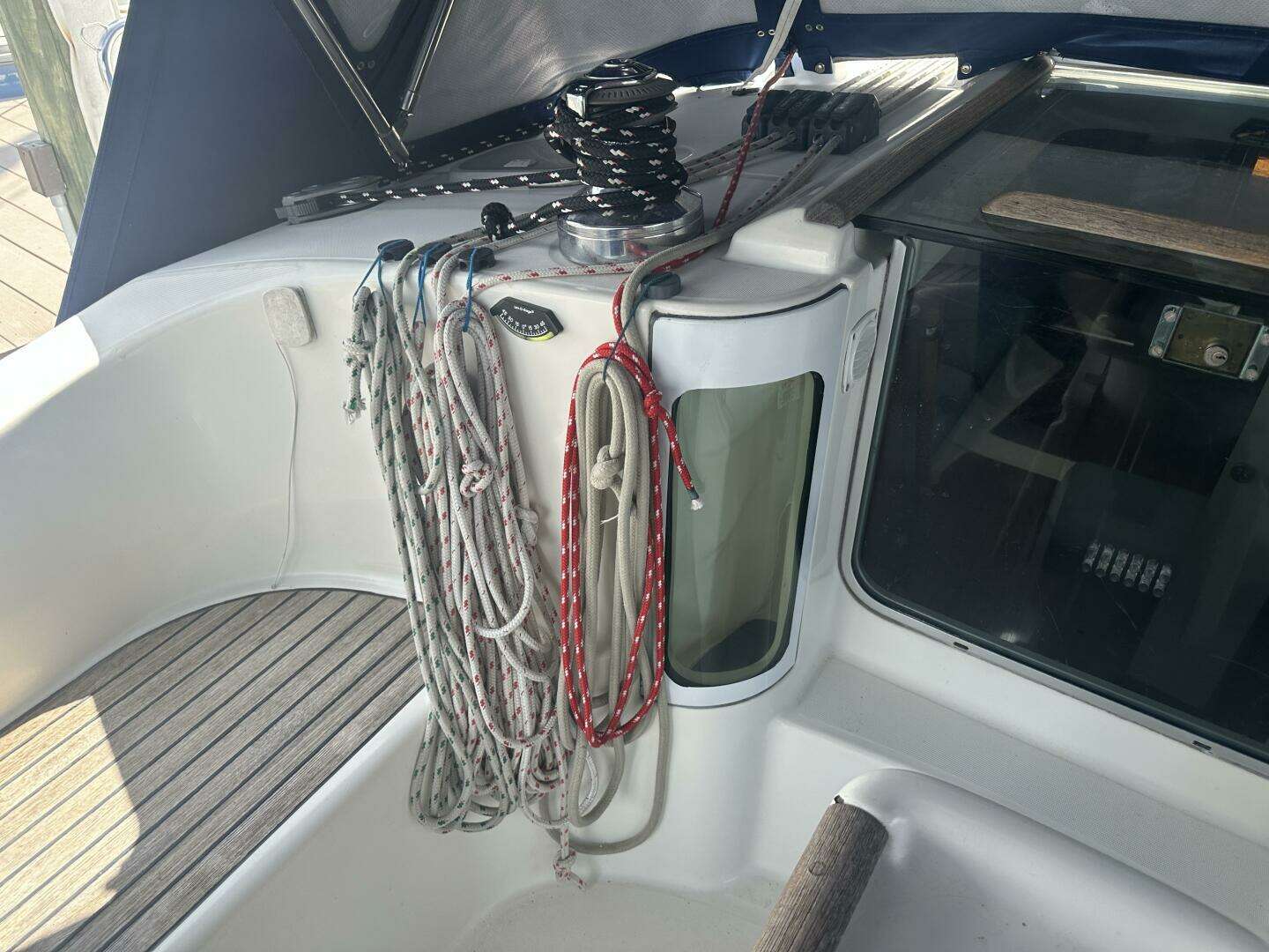 1999 Beneteau — - Image 15