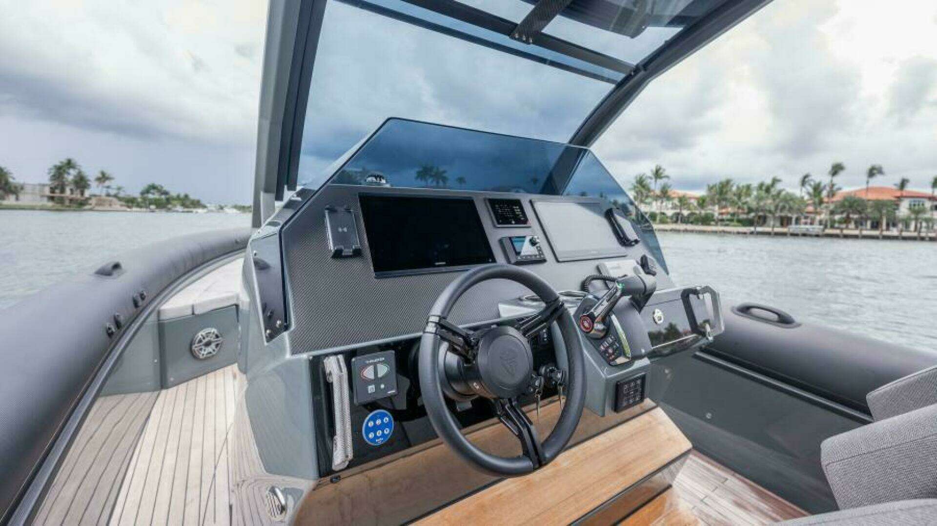 2025 Skipper 38 Sunbed - Image 13