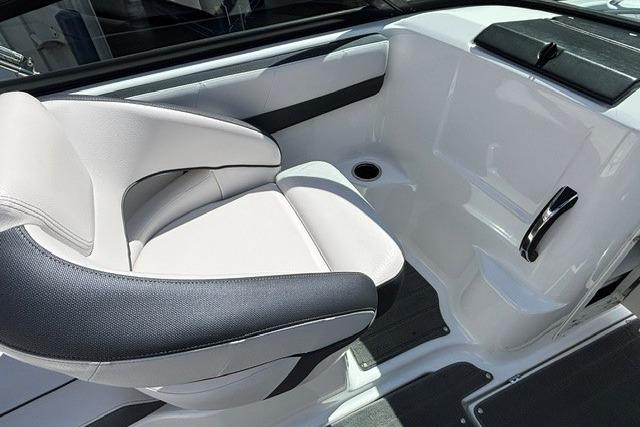 2014 Yamaha Boats 212X interior seating with sleek, modern design and comfortable upholstery.