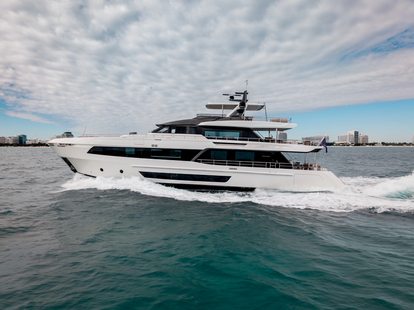 2026 Ocean Alexander 35P - Image 6