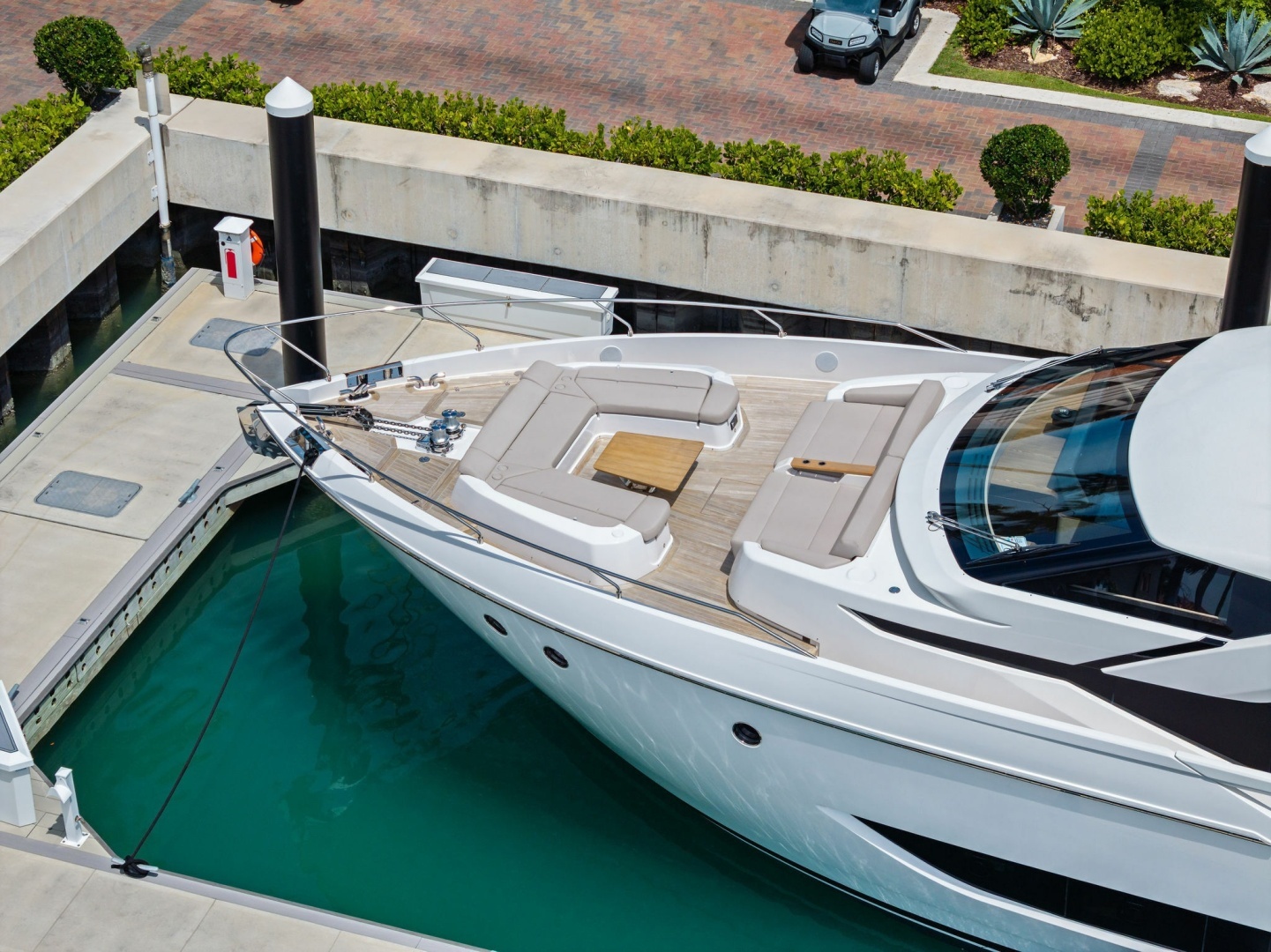 2023 Ferretti Yachts 860 - Image 5